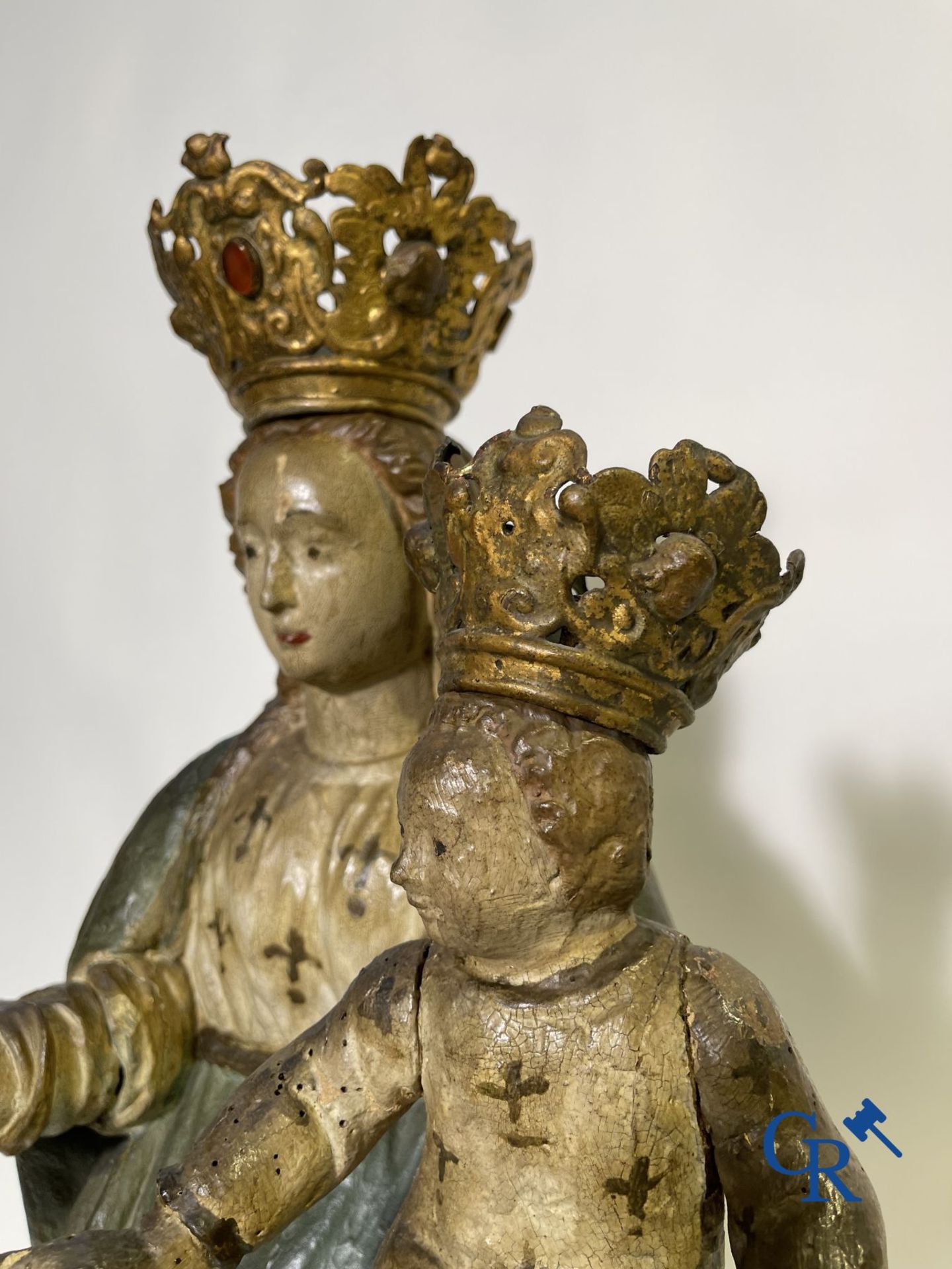 Wooden polychrome Baroque sculpture of Mary with child. The Crown inlaid with an amber-like rock. - Image 6 of 30