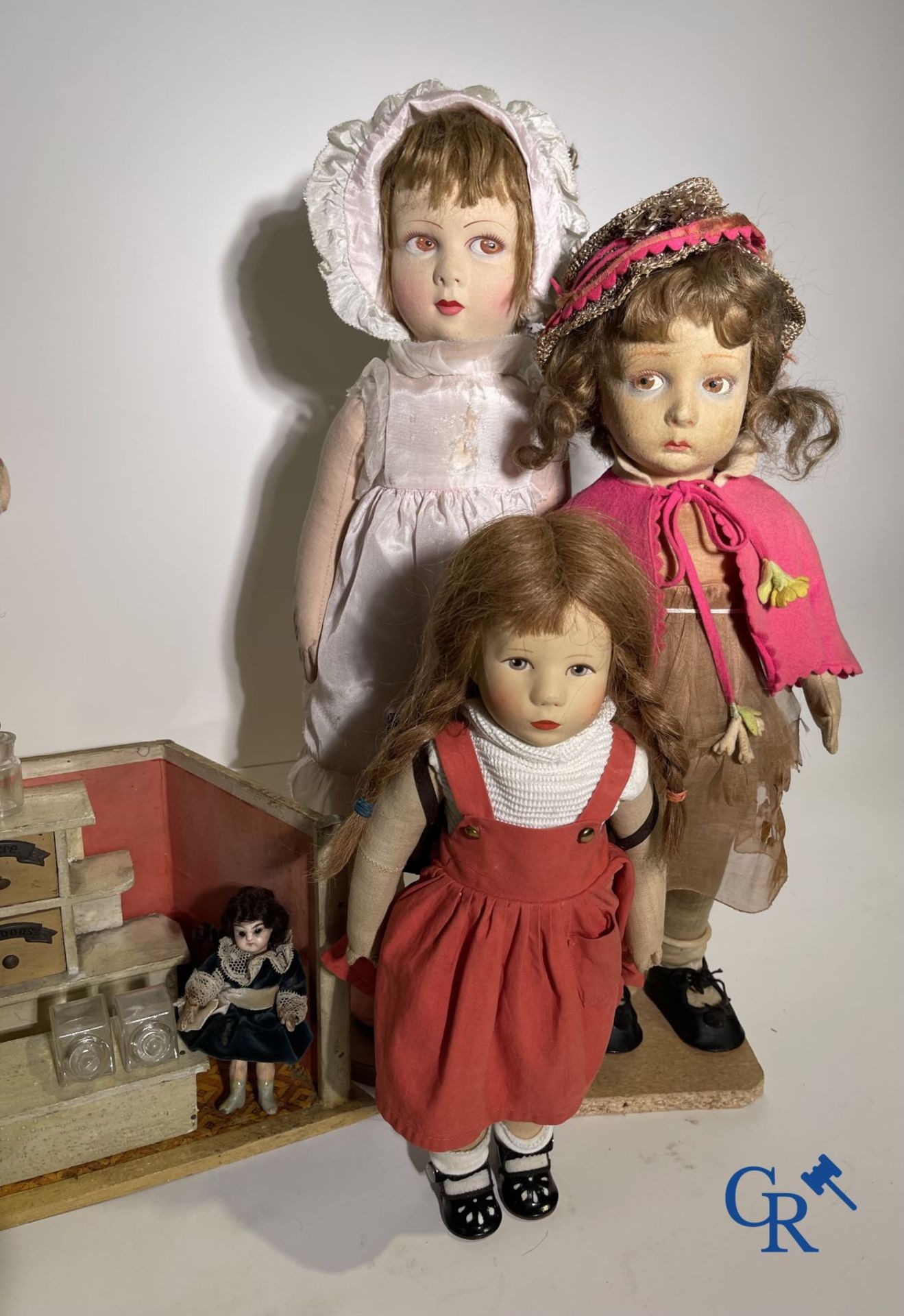 Toys: antique dolls: a lot of 6 dolls with a miniature grocery store attached. - Image 2 of 17