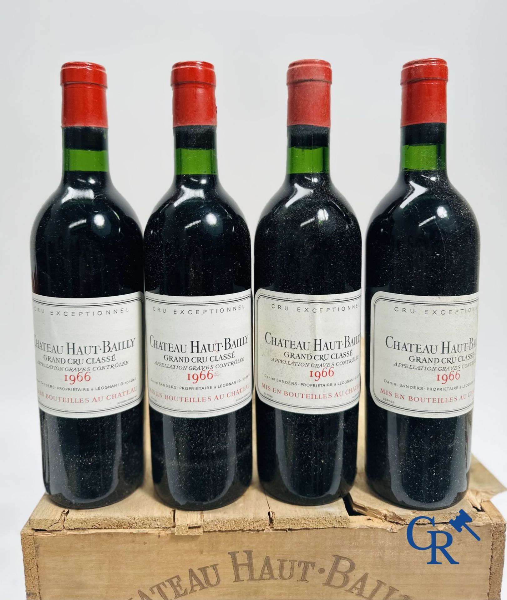 Wine - Bordeaux: Château Haut-Bailly 1966, 0.75L. Red. Grand Cru Classé. - Bild 8 aus 11