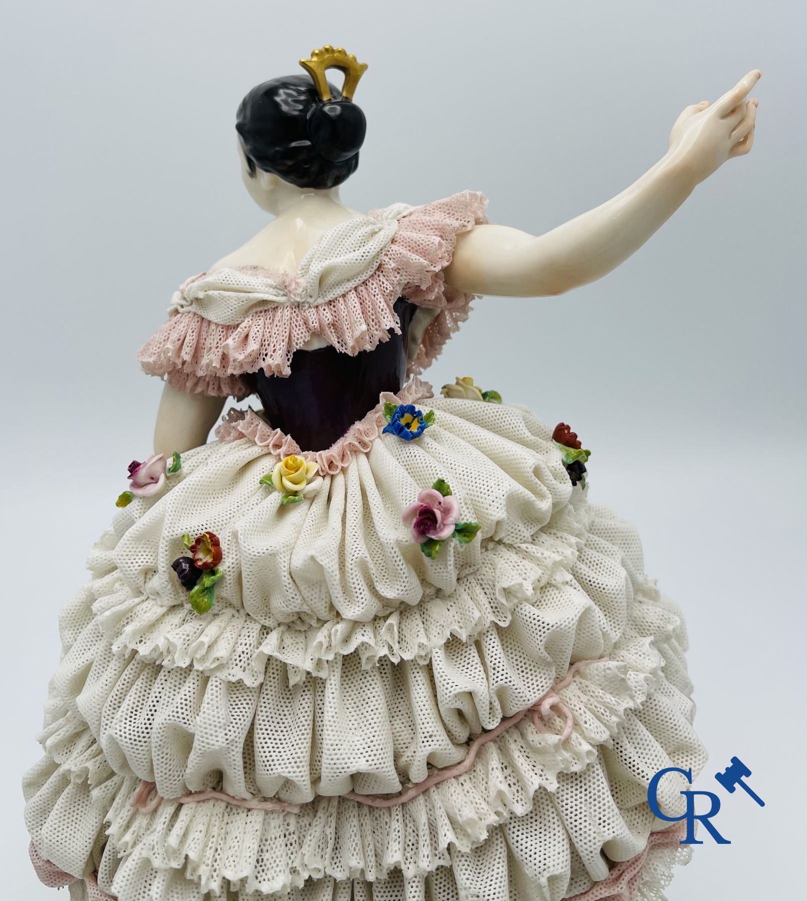 Volkstedt Rudolstadt: Large figure of a dancer in "lace porcelain". - Image 6 of 11