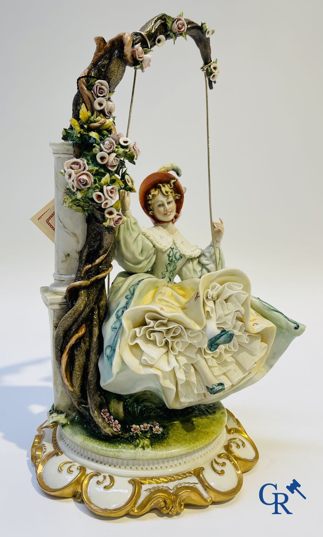 Porcelain: Capodimonte: 2 groups in Italian porcelain with lace. - Image 3 of 8