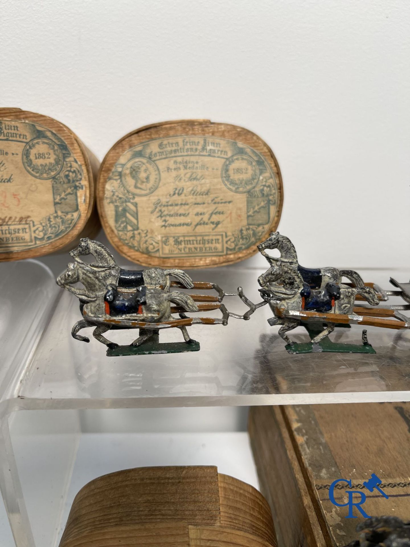 Antique toys: Large lot of tin soldiers and carriages. Heinrichsen in Nuremberg. - Image 13 of 15