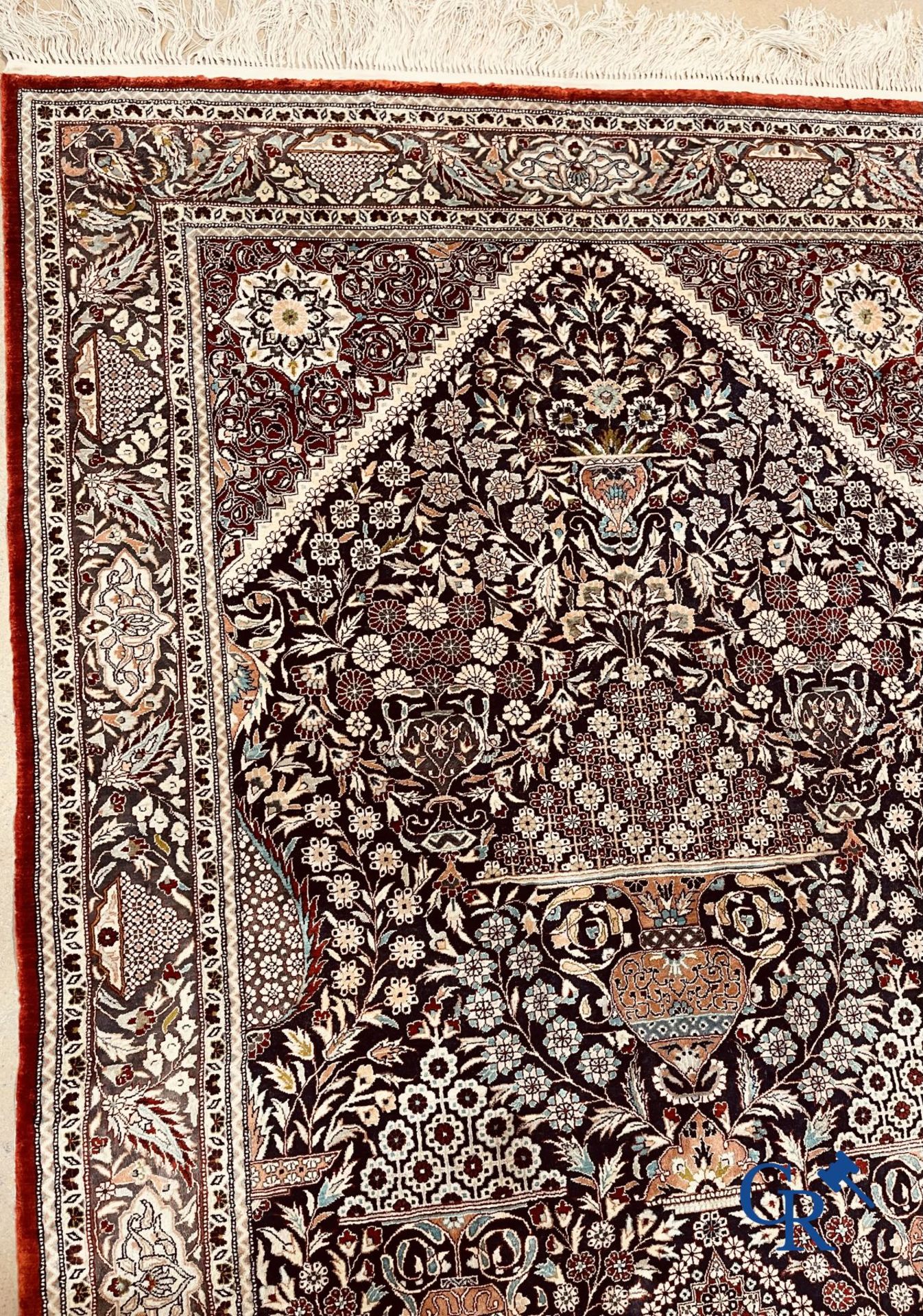 Carpet: Oriental carpet wool and silk - Bild 4 aus 13