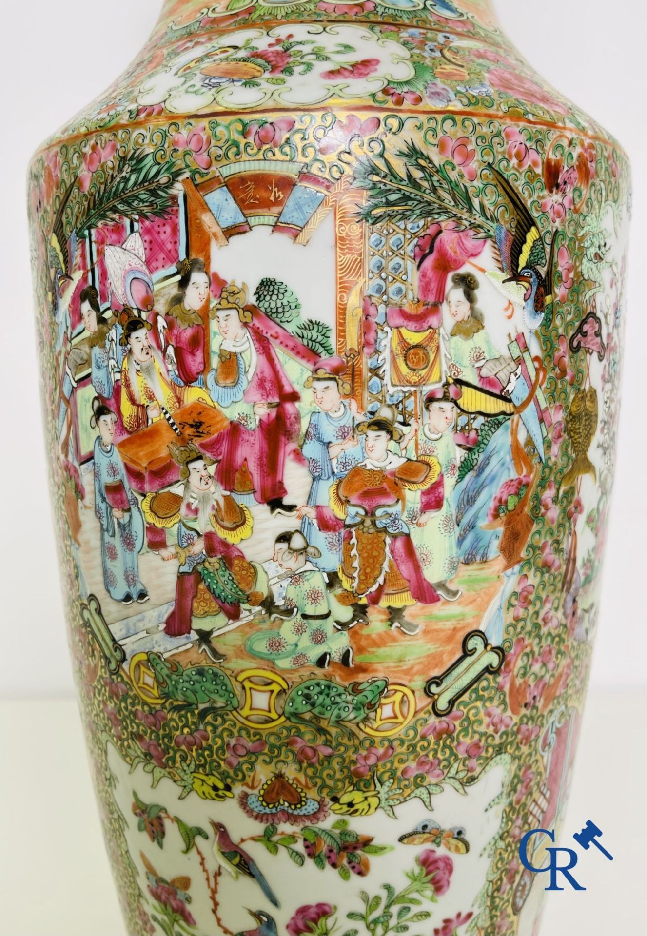 Chinese porcelain: A Chinese canton famille rose vase. - Image 11 of 24