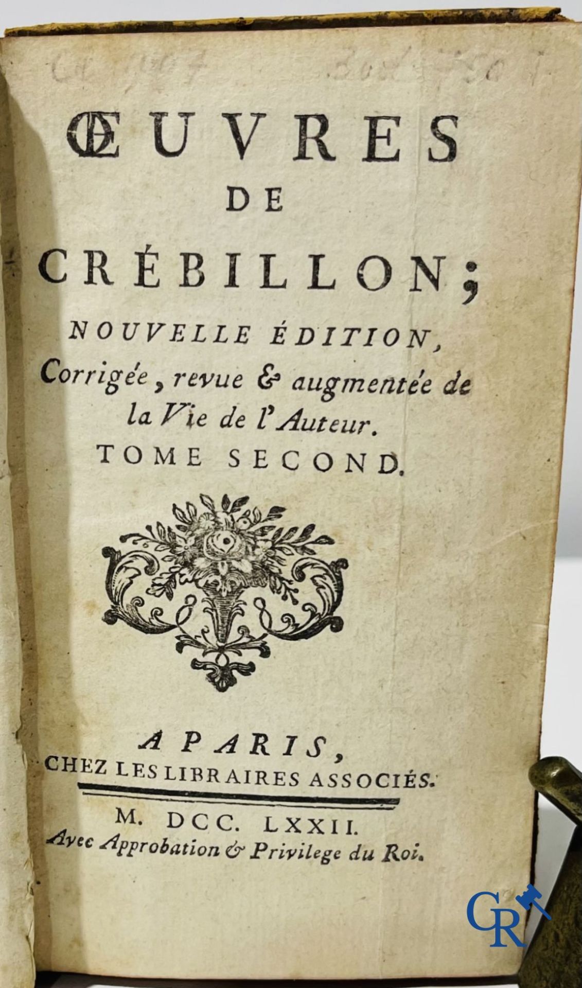 Early printed books: Abbé de Fontenay (4 volumes) 1774 and Les oeuvres de monsieur de Crébillon (3 v - Image 3 of 11