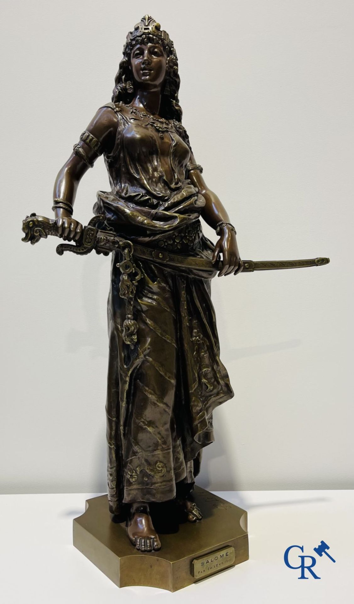 Charles Octave Levy (1840-1899) Salomé, bronze sculpture with an oriental representation. 19th centu - Image 4 of 11