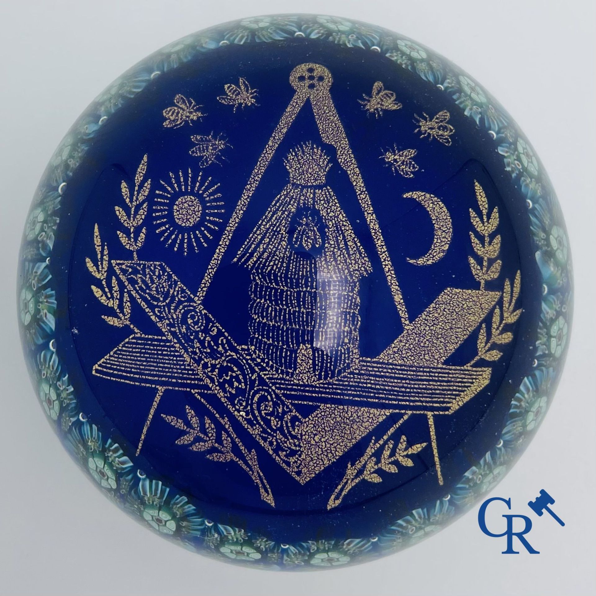 Freemasonry: Press paper in crystal. - Image 5 of 7