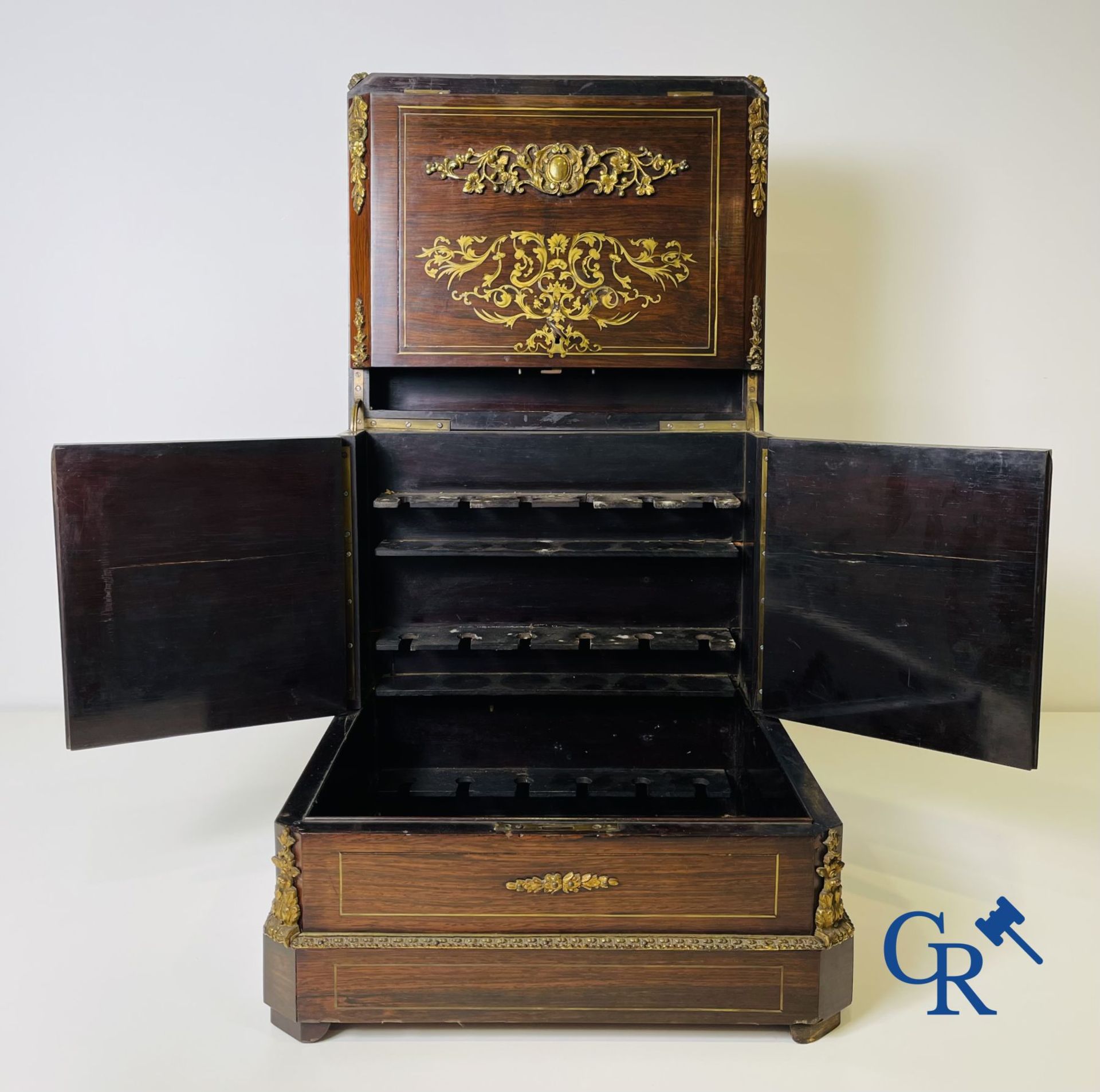 An imposing rosewood liqueur case with bronze fittings and inlays in Boulle style. 19th century. - Image 10 of 13