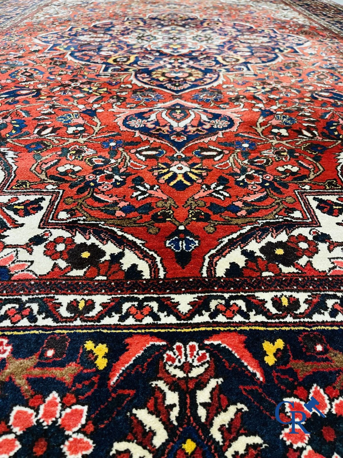 Oriental carpets: Iran. Large Persian hand-knotted carpet with floral decor. - Image 9 of 11