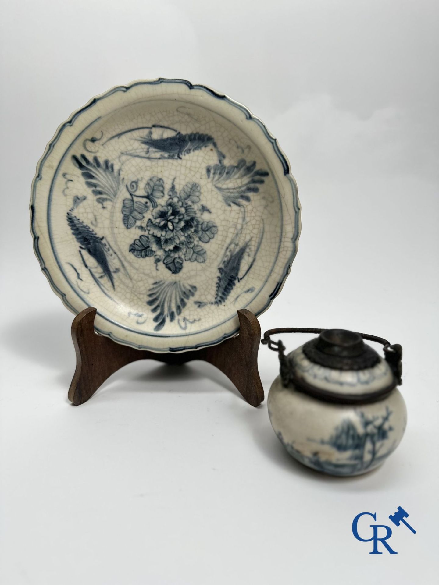 Large lot of blue and white Chinese porcelain for the Vietnamese market.  - Bild 5 aus 16