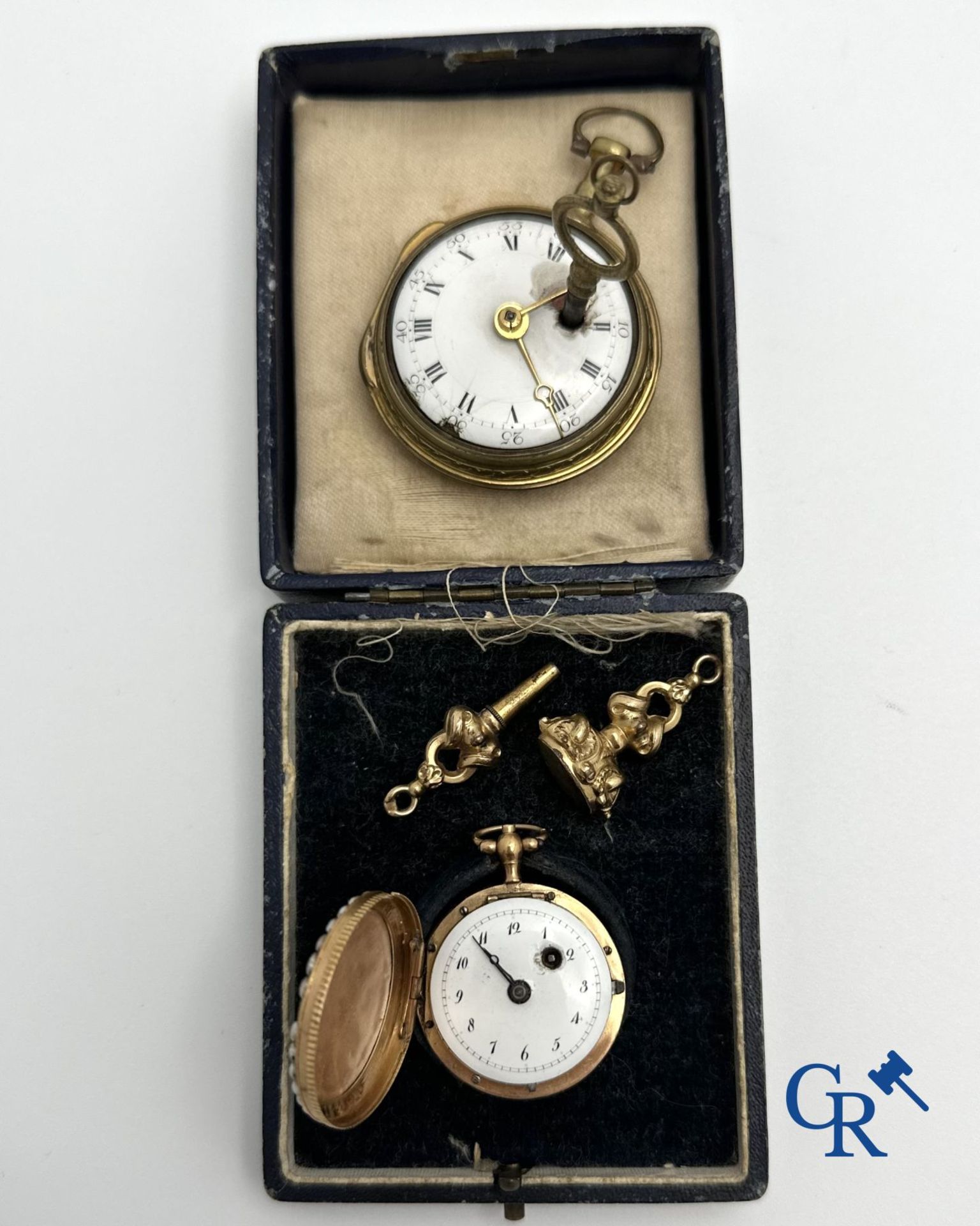 Jewellery-Watches: Important lot consisting of several 18th and 19th century objects in gold, silver - Image 3 of 6