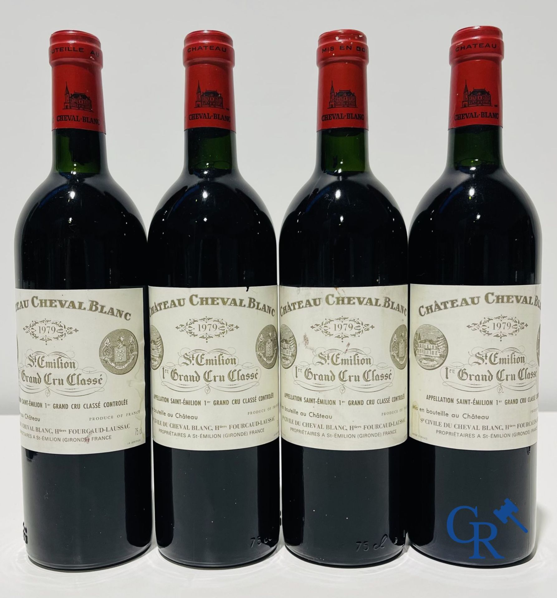 Wines: Saint-Emilion. Château Cheval Blanc. 1979. 1er Grand Cru Classé. - Bild 7 aus 10