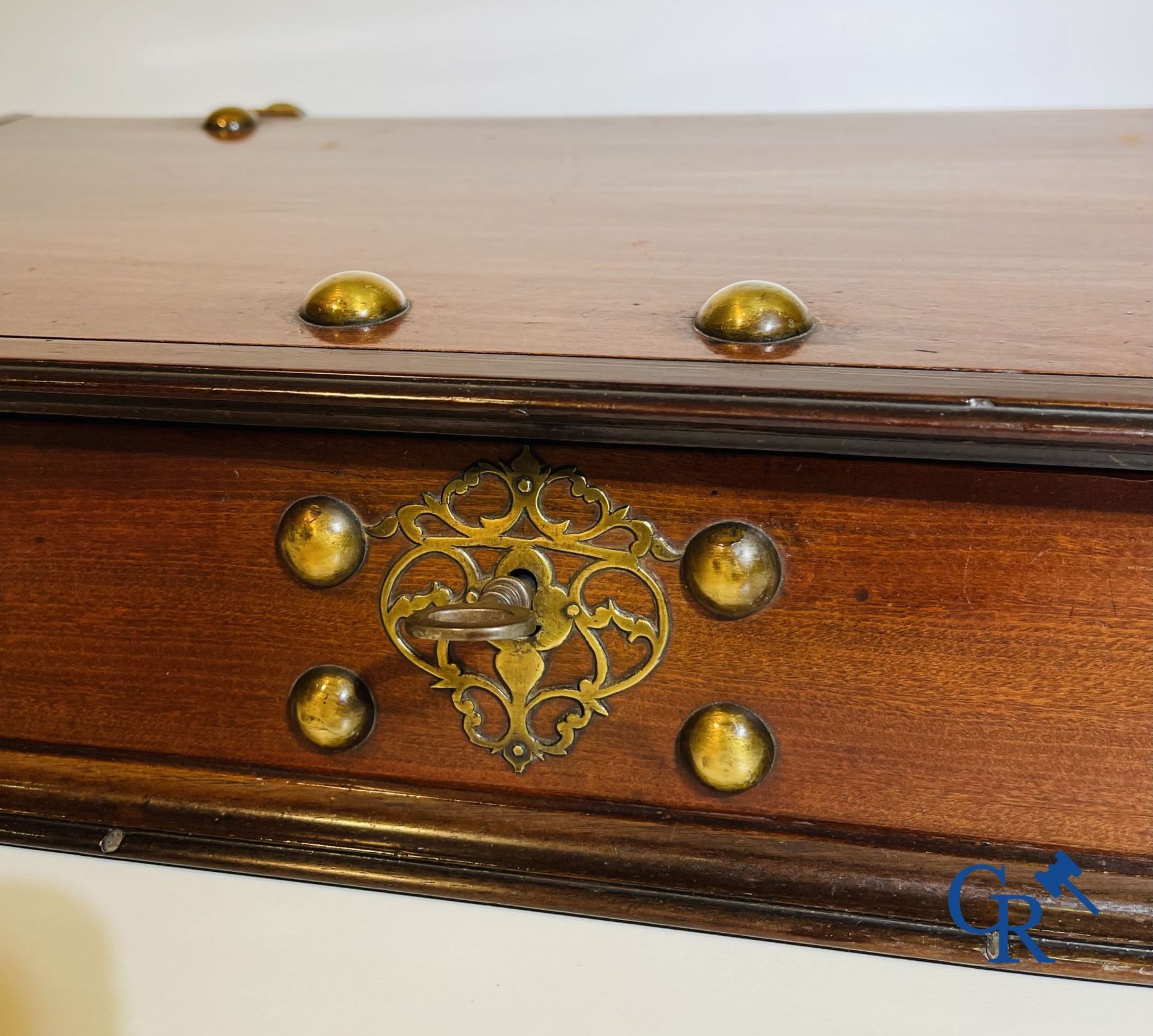 A large mahogany writing case with bronze fittings. Early 19th century. - Image 4 of 6