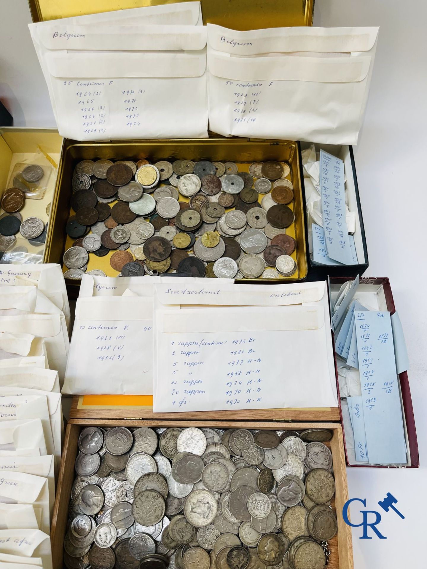 Coins: Large lot of various coins in silver, copper and nickel. - Image 12 of 12