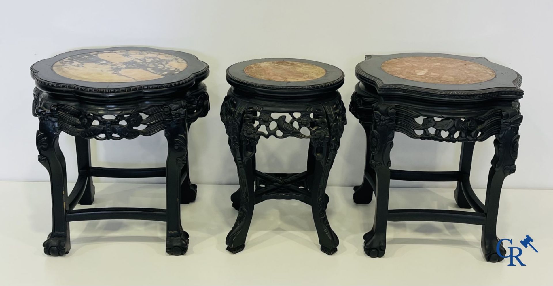 Asian Art: A lot of 6 Chinese wooden pedestals and a large wood-carved Chinese sage. - Image 5 of 12