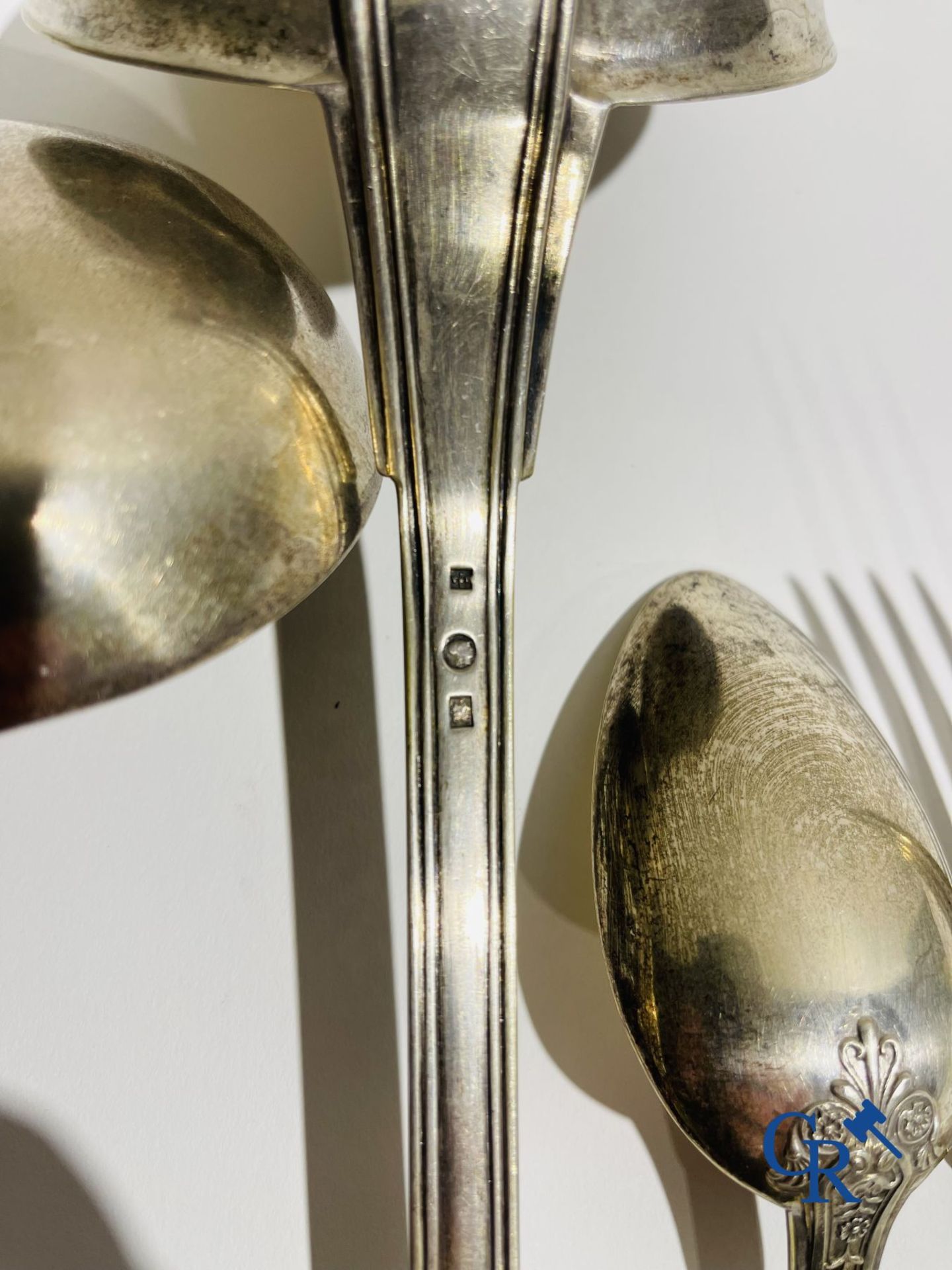Silver: A lot with silver cutlery, 2 silver crowns and a silver candlestick. - Image 3 of 14