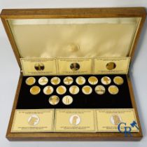 Medals/Medals: 24 Medals in Sterling silver, decorated with 24 carat gold.
