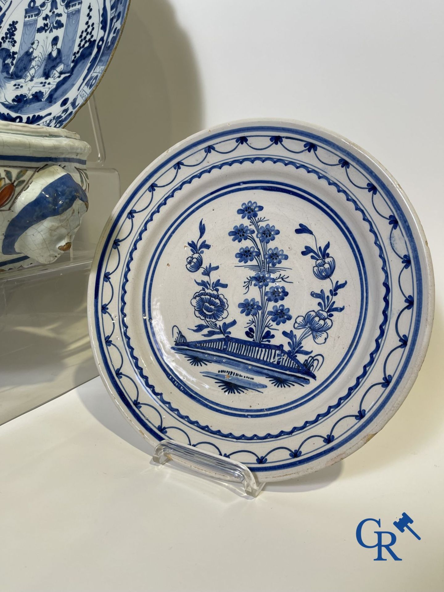 A part of a North French fountain and various pieces in faience and various antiques. - Image 11 of 22