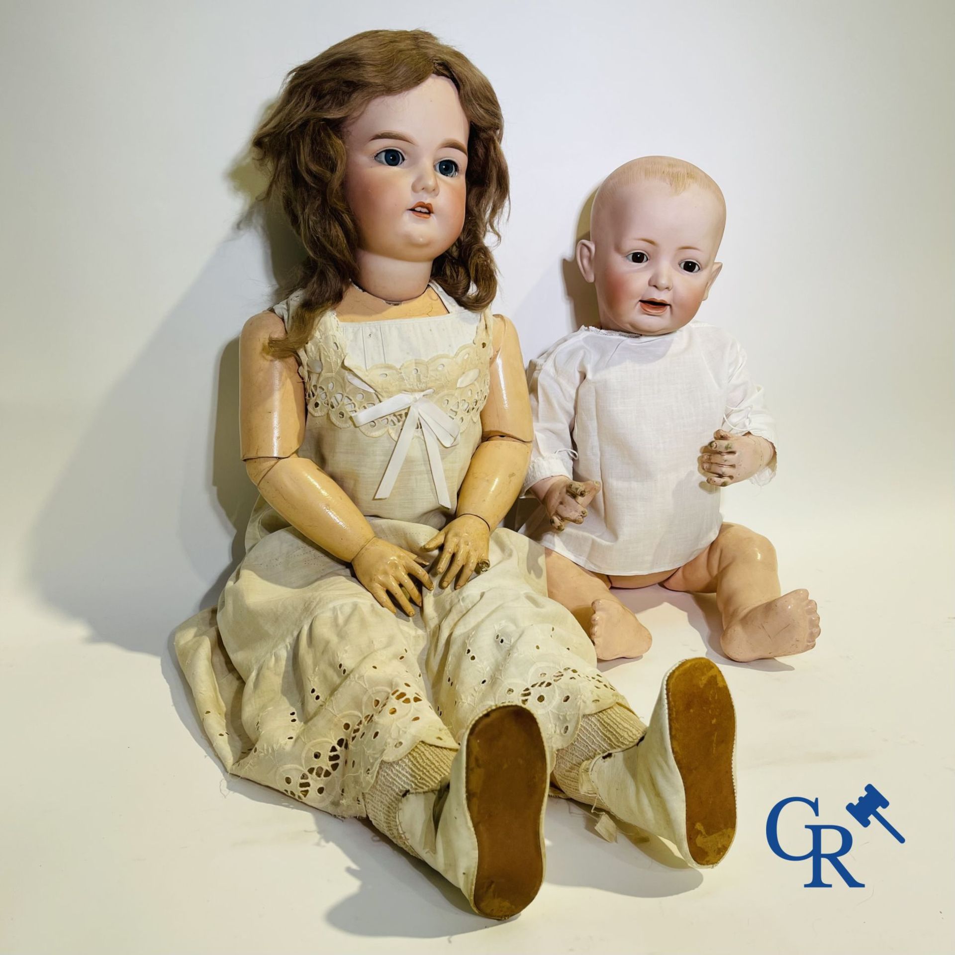 Toys: antique dolls: a lot of 2 antique dolls with porcelain heads. - Image 2 of 9