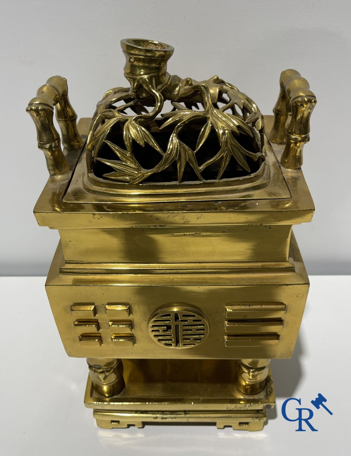 Asian Art: A 19th century Chinese bronze incense burner. Marked. - Image 2 of 9