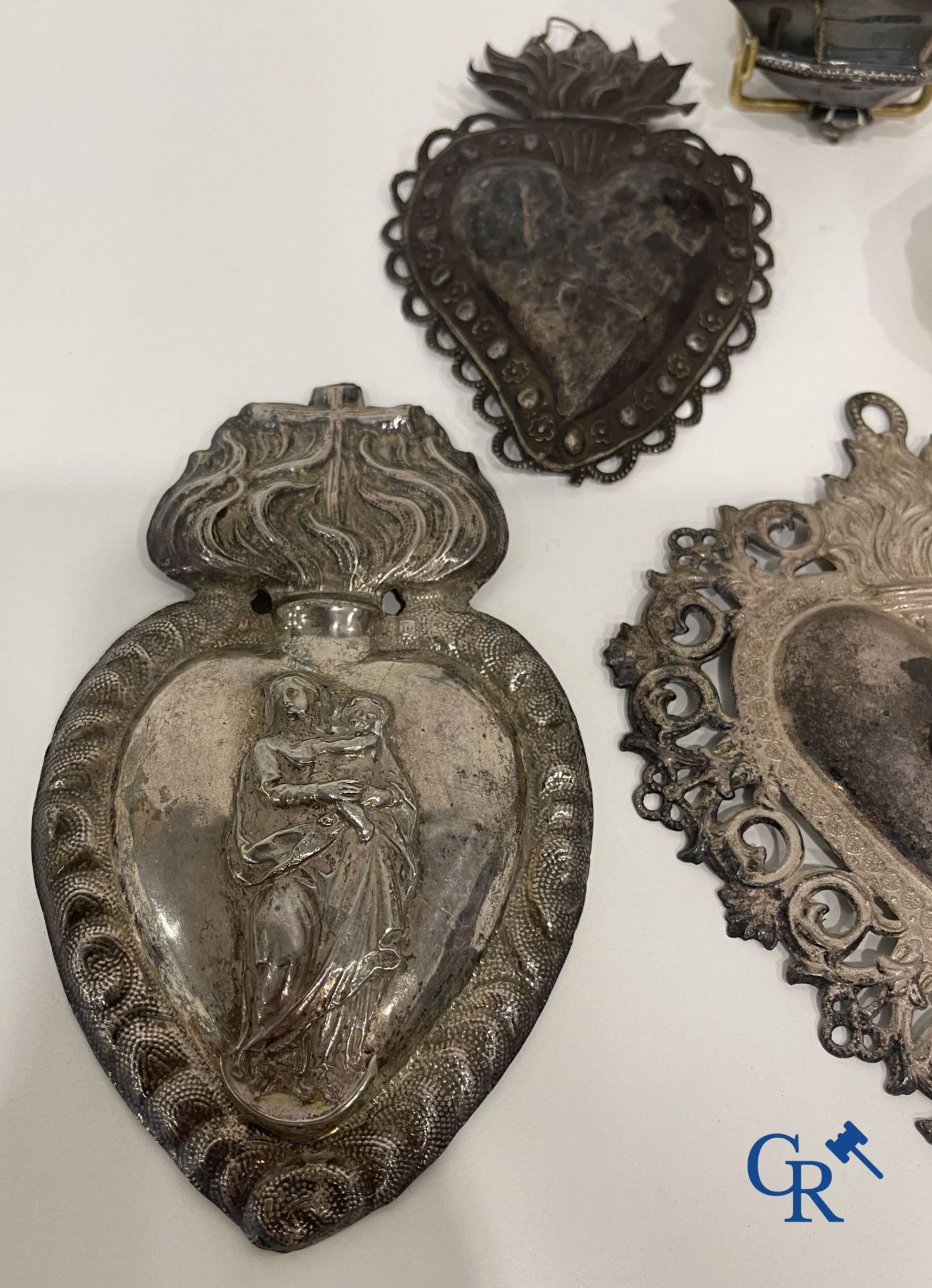 A lot of 9 pieces of various religious objects in silver. 18th-19th century - Image 4 of 25