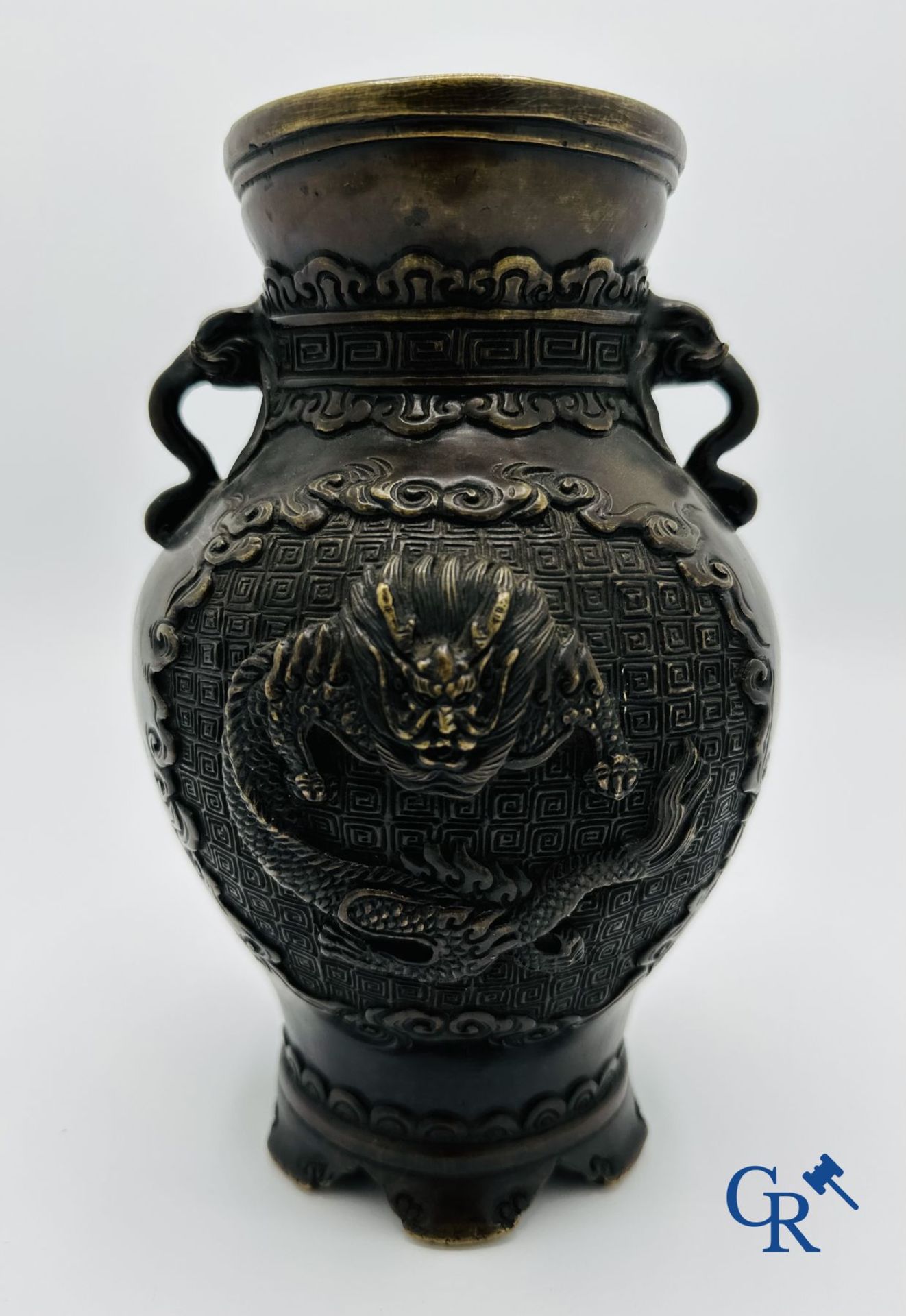 Chinese Art: 3 Chinese objects in bronze. - Image 8 of 11