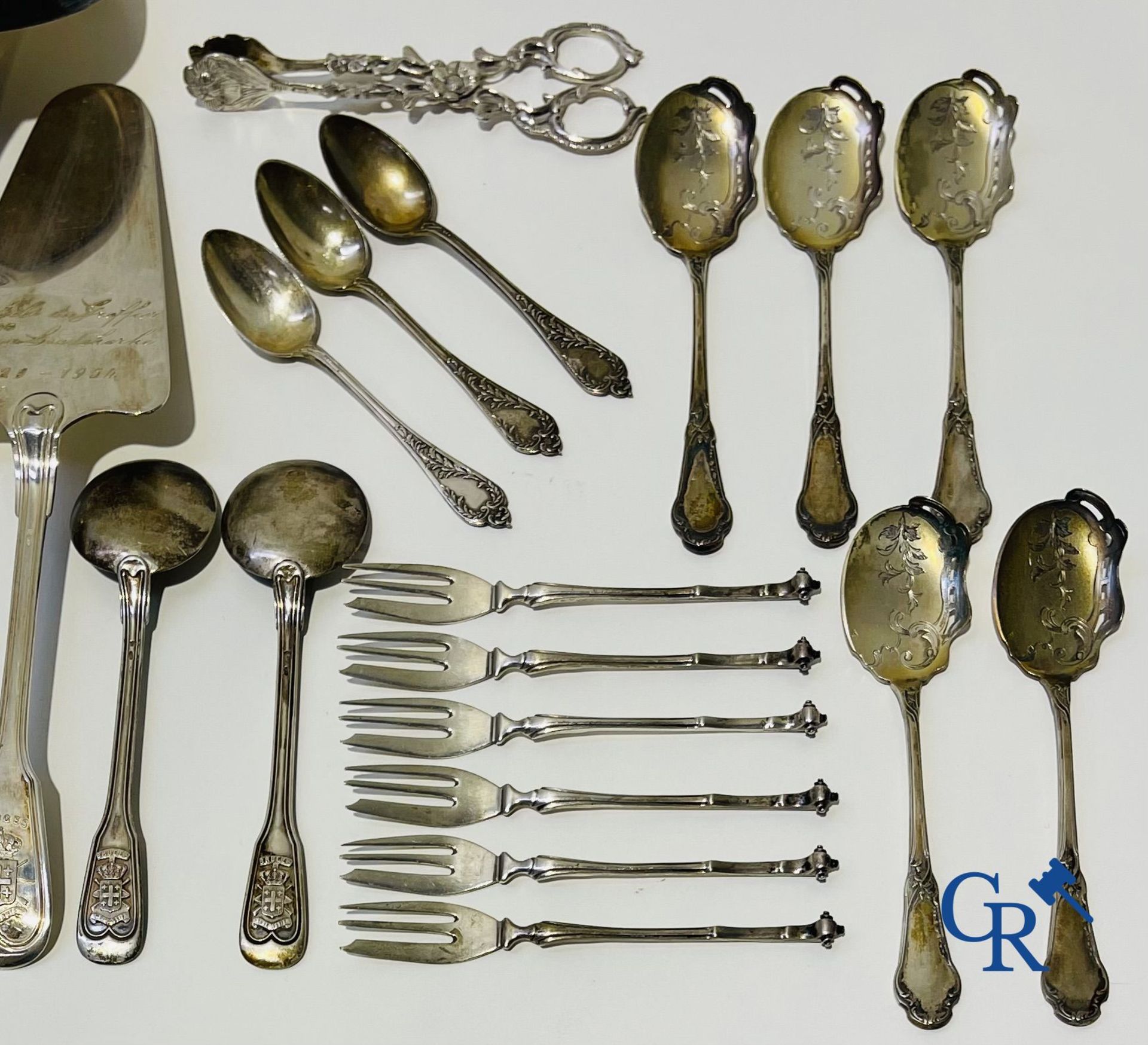 Silver: A lot of silver cutlery, a cake scoop and others including Delheid. - Bild 3 aus 5