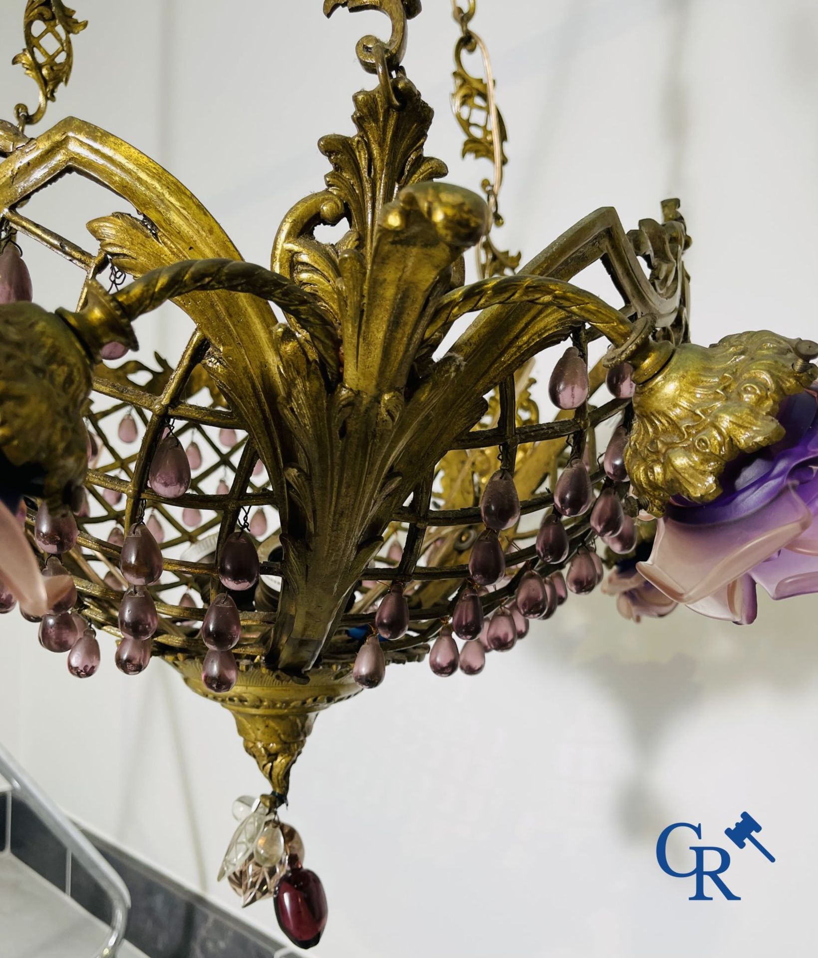 Chandelier: Belle époque chandelier in bronze and coloured glass. - Image 4 of 5