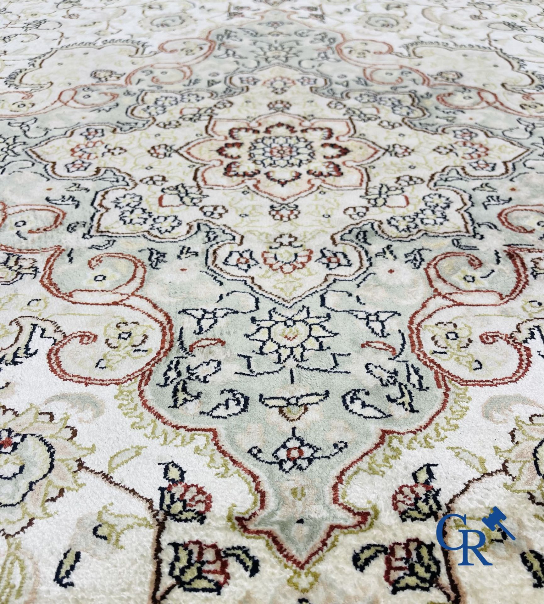 Oriental carpets: Hereke. Large carpet in silk. - Bild 6 aus 10