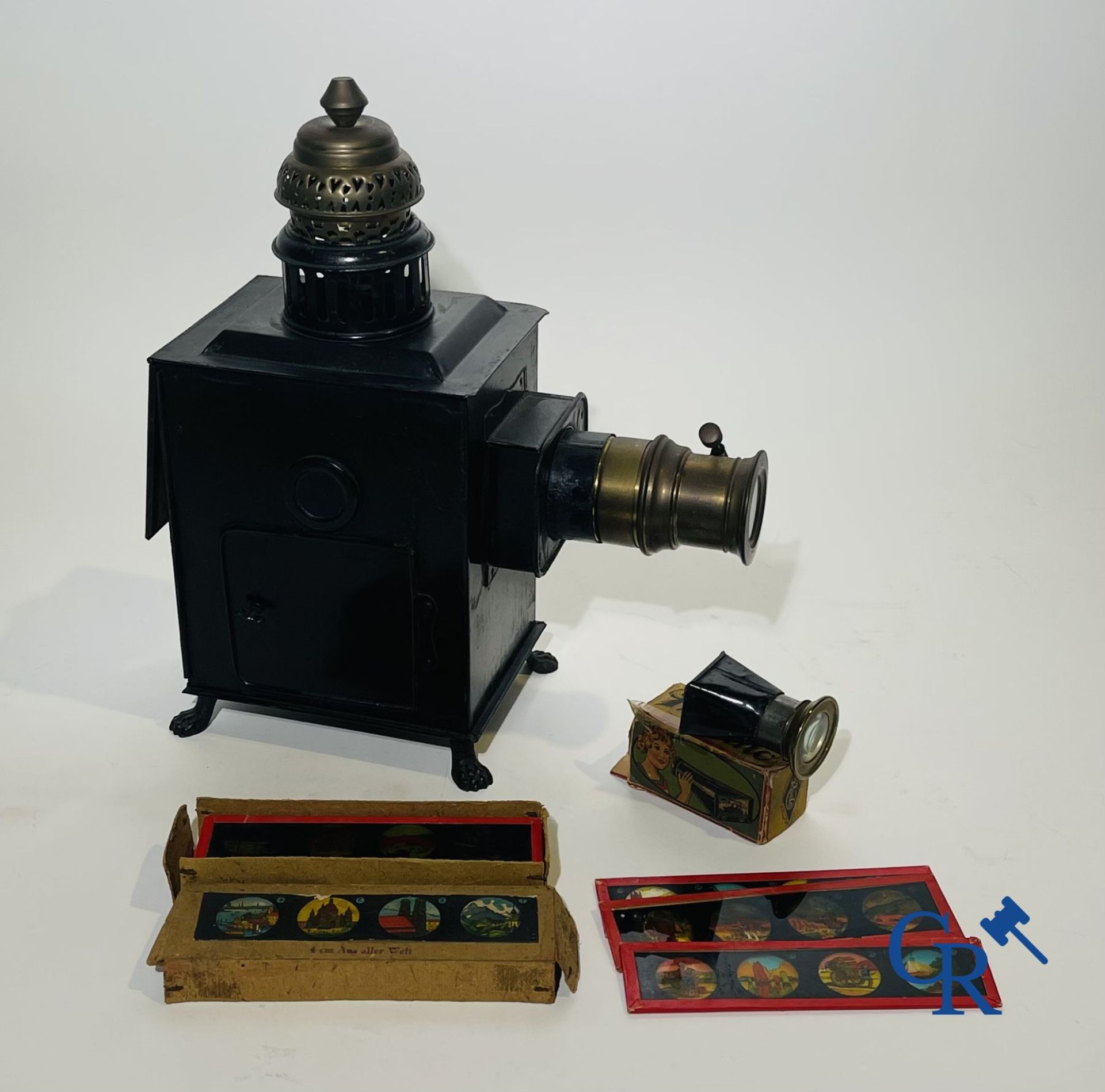 Ernst Leitz Wetzlar Episcopal projector and a "Lanterne Magique" - Image 2 of 6