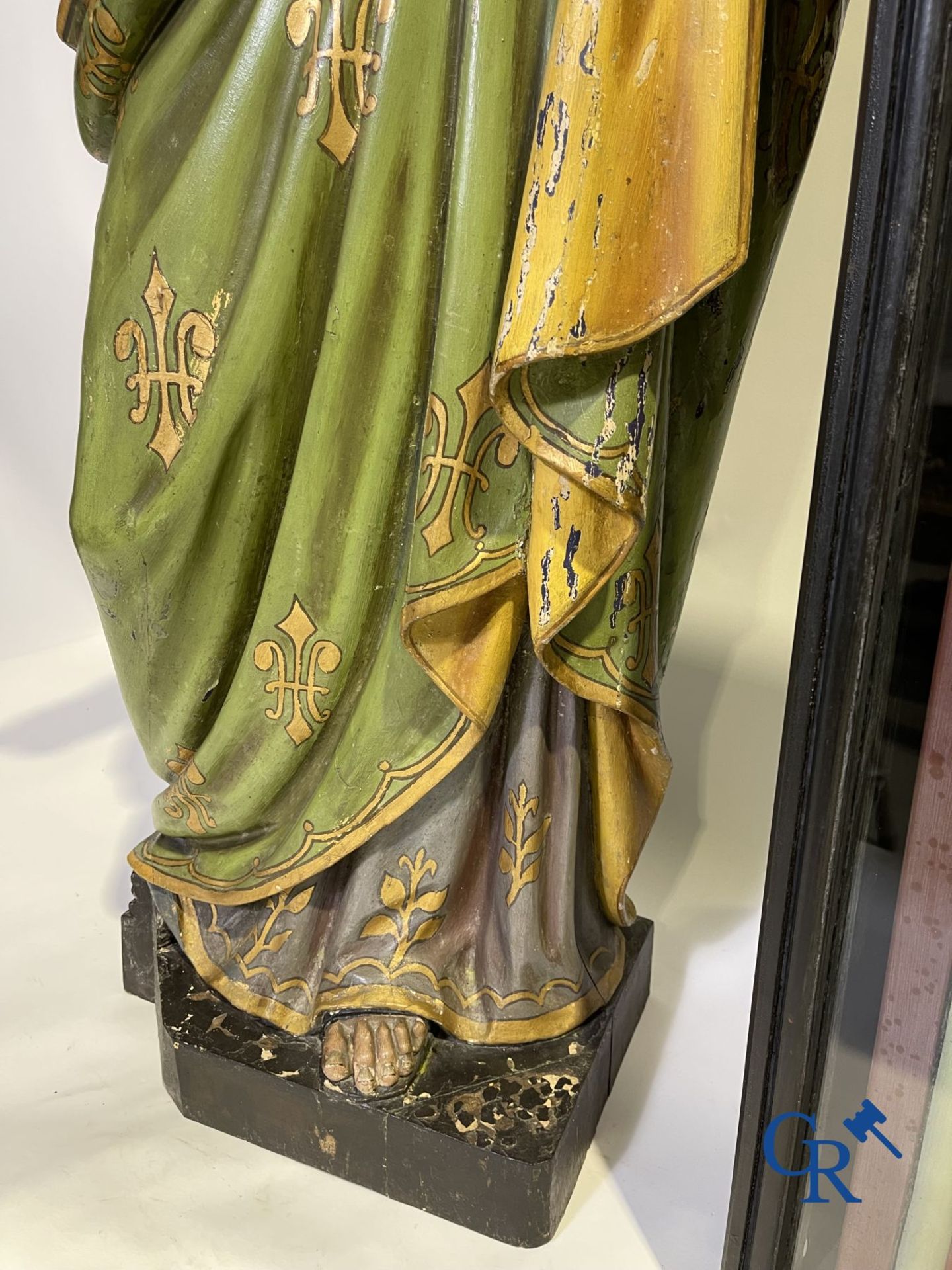 A 19th century wooden statue of Christ and a wooden display case with plaster representation of Mary - Image 9 of 25