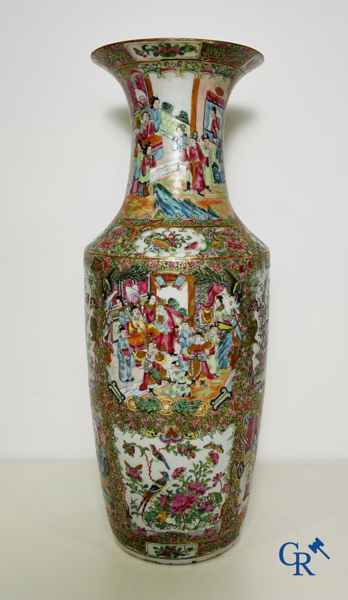 Chinese porcelain: A Chinese canton famille rose vase. - Image 3 of 24