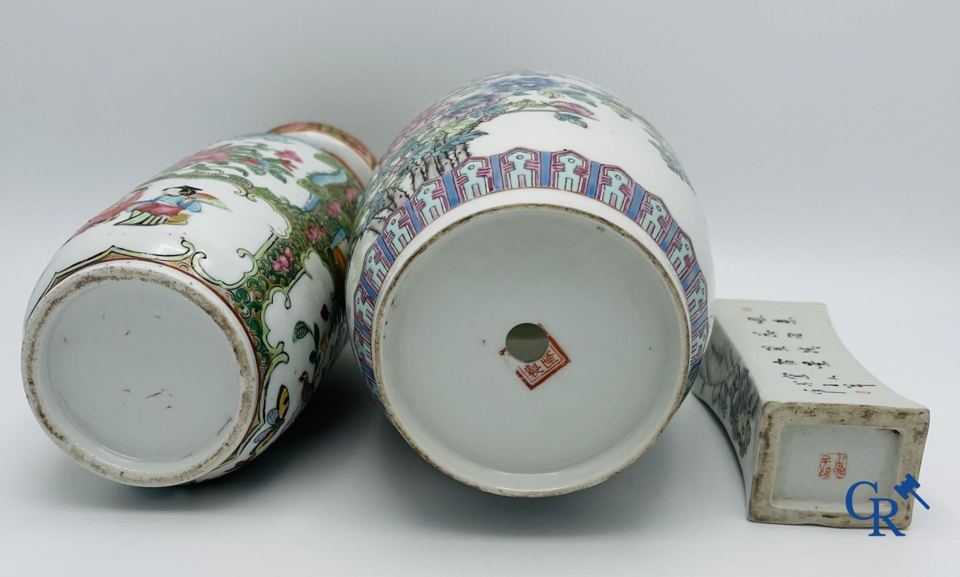 Asian Art: Beautiful lot of Chinese porcelain. - Image 19 of 40