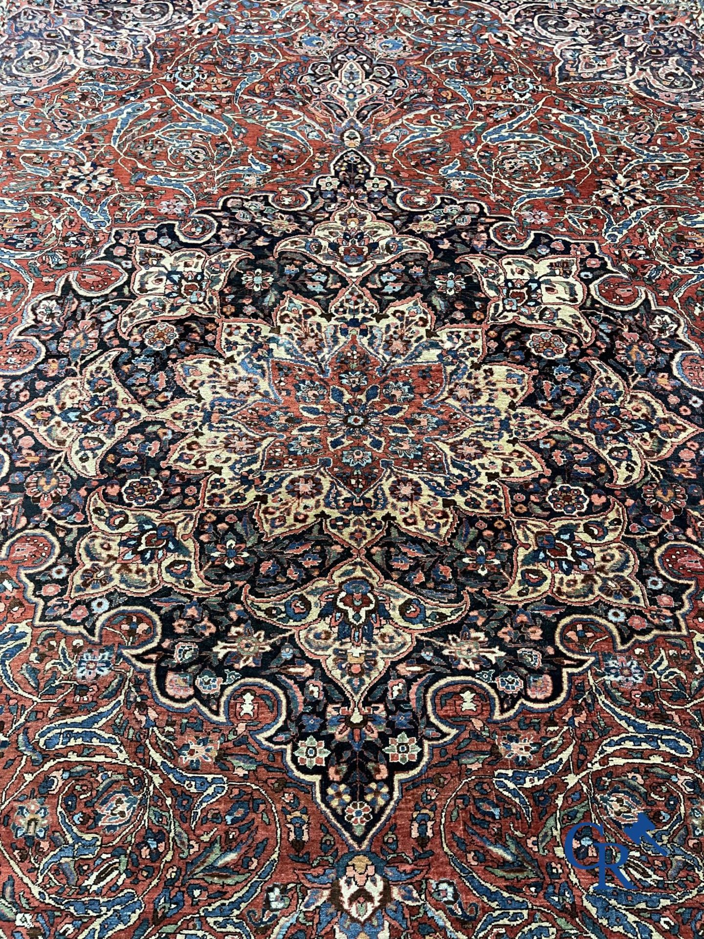 Carpets: Iran: An exceptional Persian carpet. Kashan. - Image 8 of 15