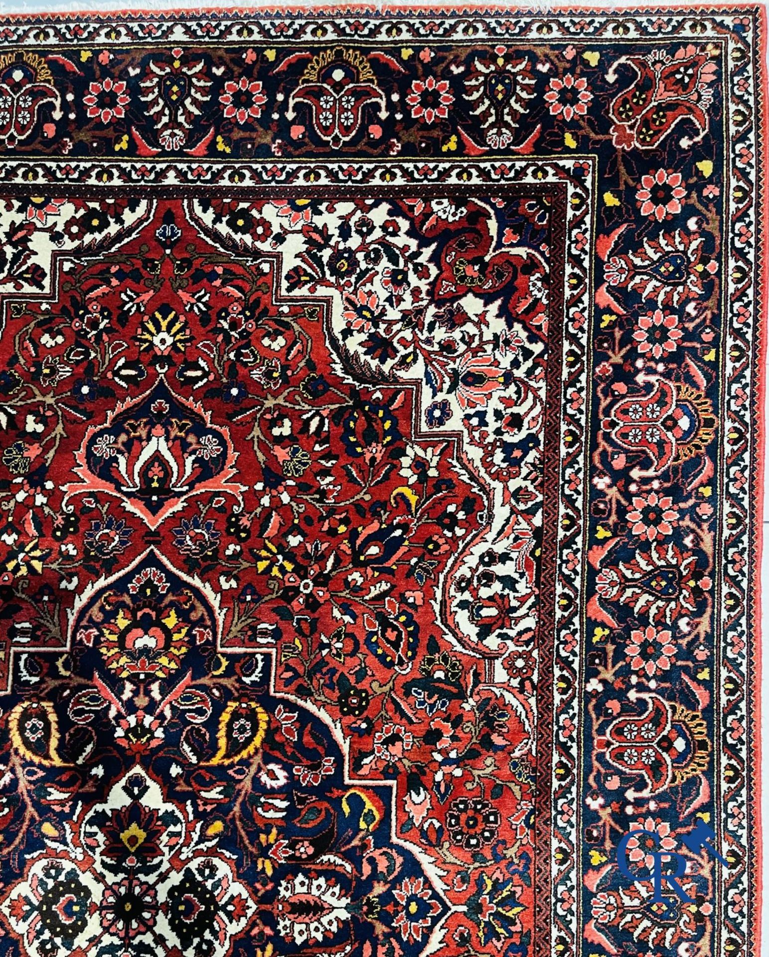 Oriental carpets: Iran. Large Persian hand-knotted carpet with floral decor. - Image 5 of 11