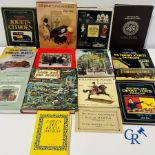 Old toys: A lot with 13 books on old toys.