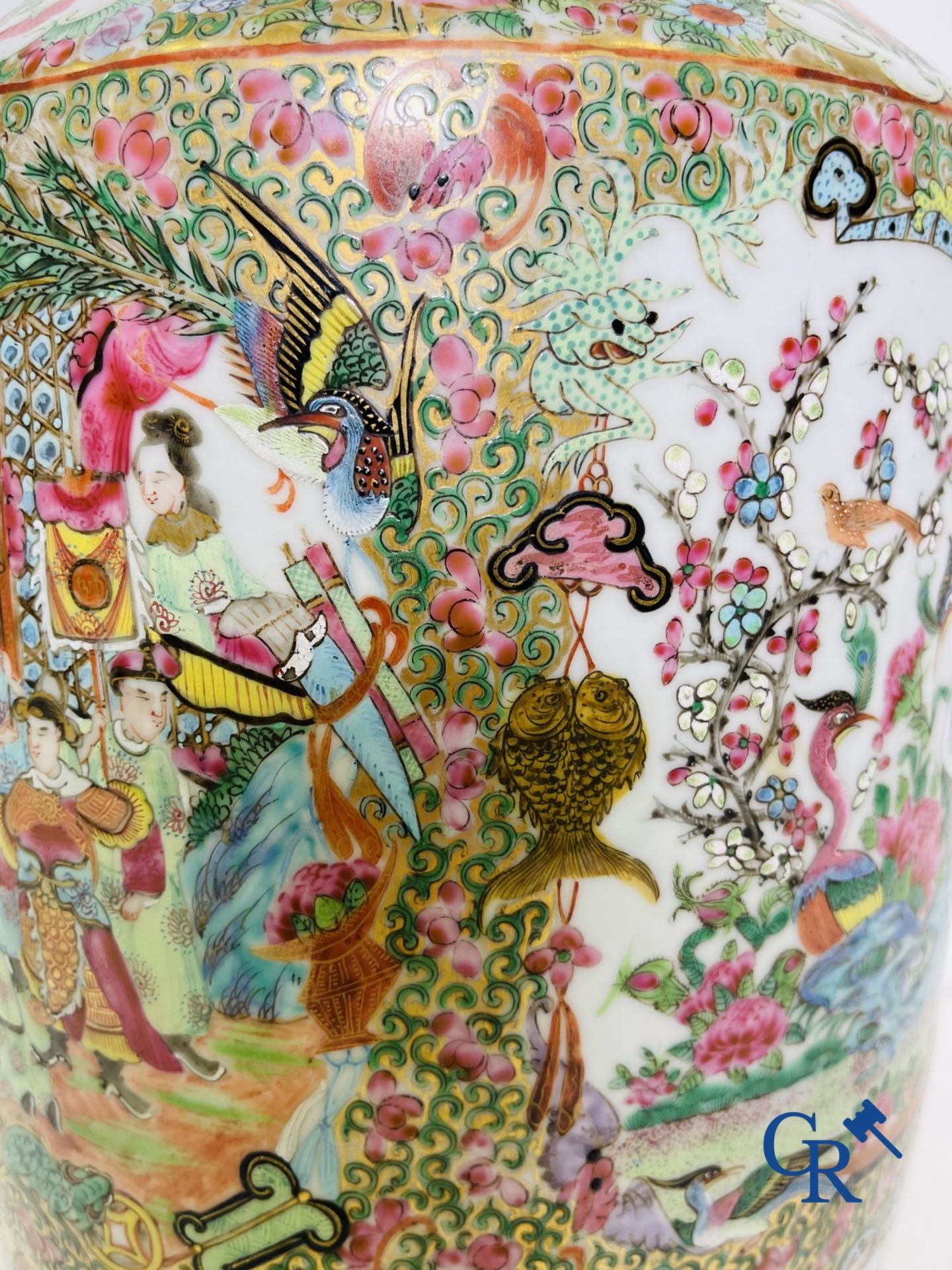 Chinese porcelain: A Chinese canton famille rose vase. - Bild 13 aus 24