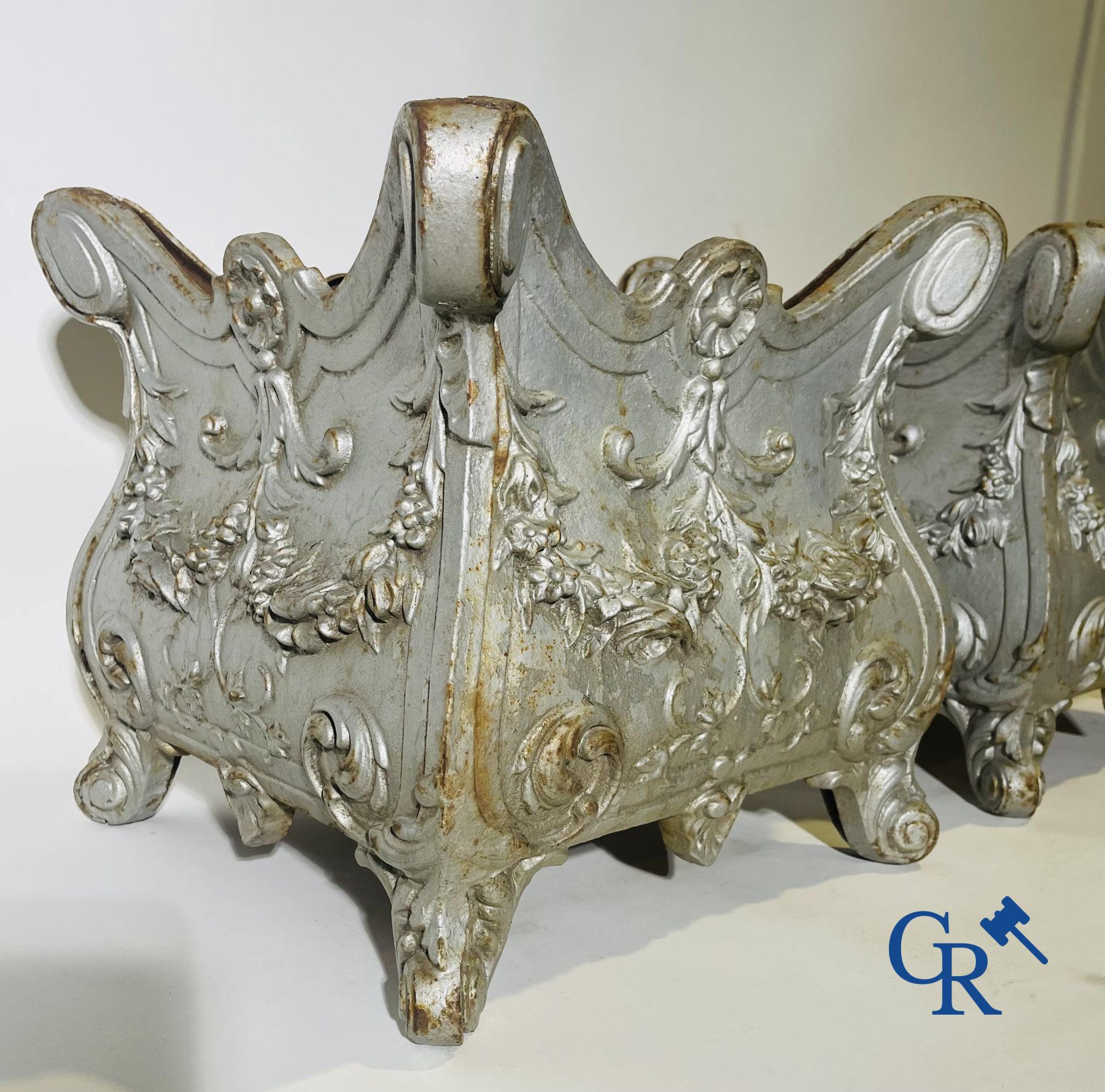 2 cast iron garden vases. LXVI style. 19th century. - Image 3 of 6