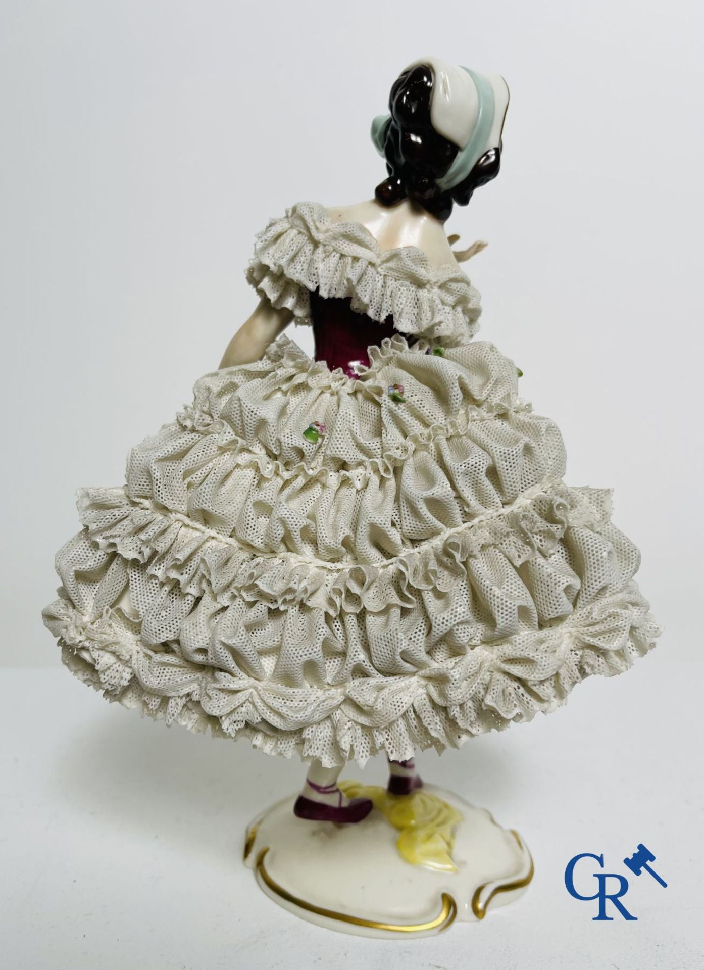 Volkstedt Rudolstadt: Presentation of a dancer in dentelle. (lace porcelain) - Image 6 of 8