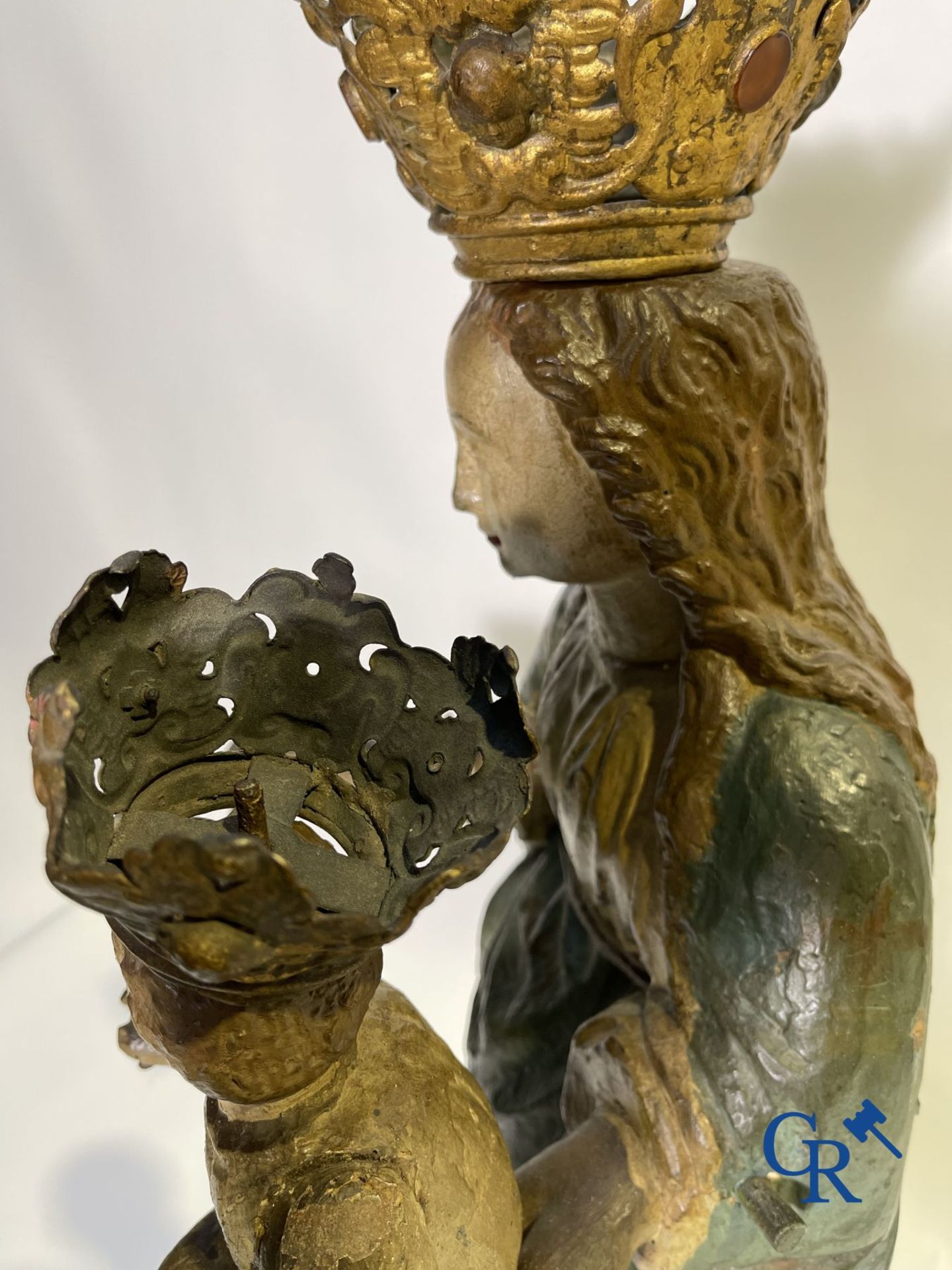 Wooden polychrome Baroque sculpture of Mary with child. The Crown inlaid with an amber-like rock. - Image 13 of 30