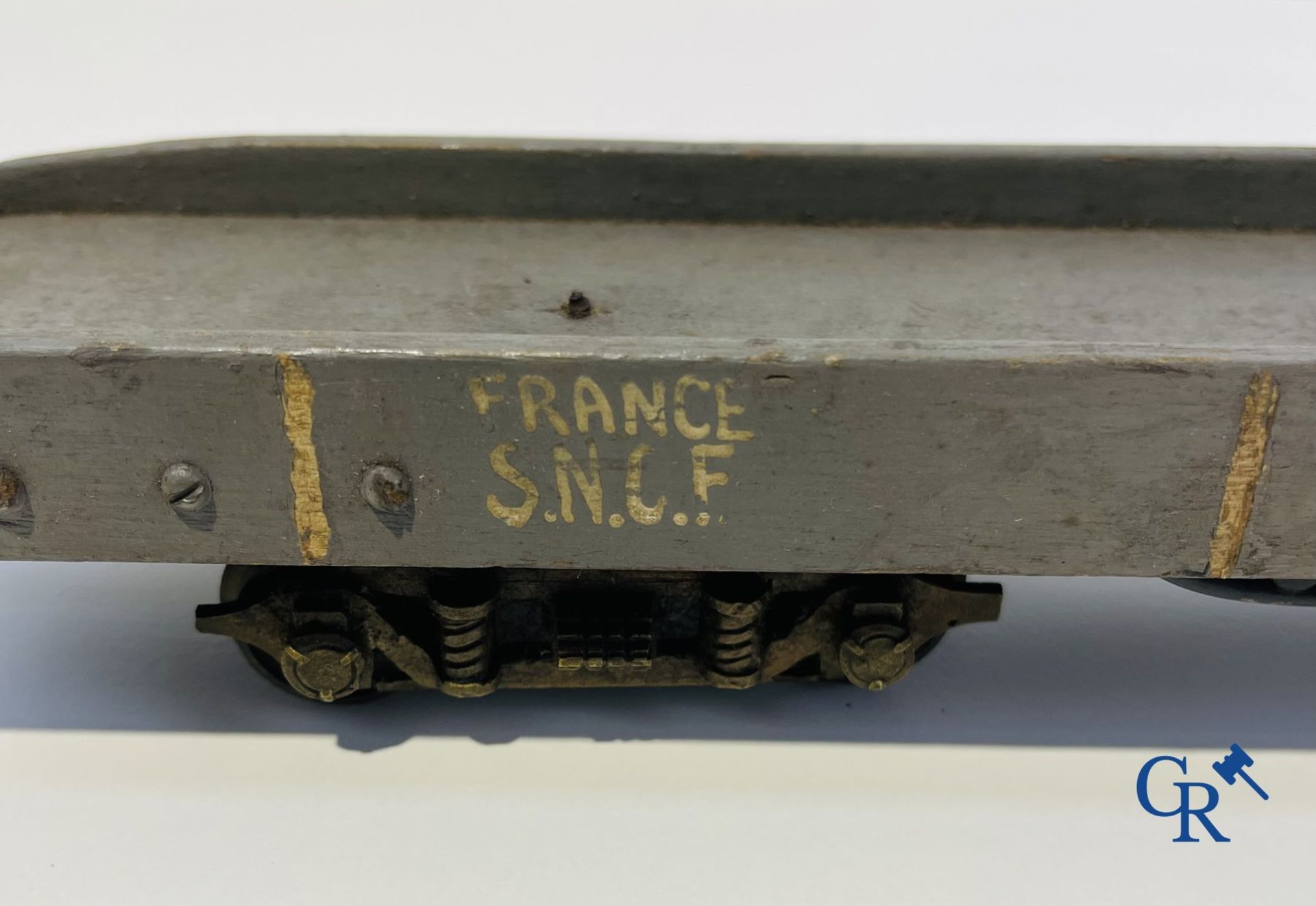 Old toys: Märklin, Locomotive with towing tender and dining car.
About 1930. - Bild 24 aus 32