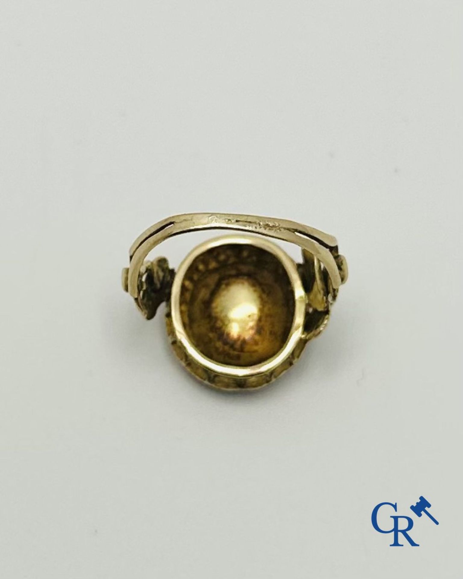 Jewel: Ring in gold 18K set with a large diamond and 16 small diamonds. - Bild 6 aus 10