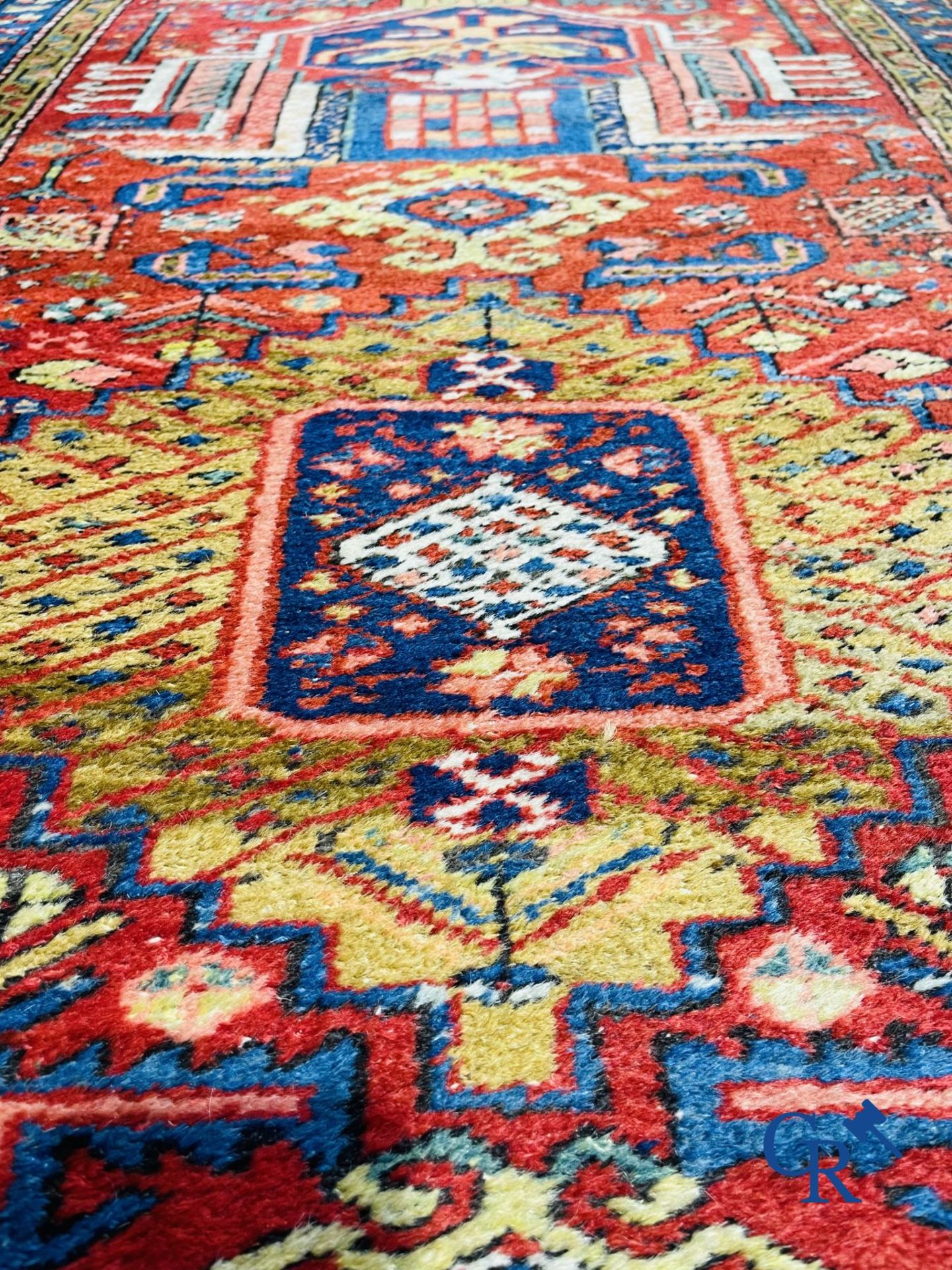 Oriental carpets: An antique oriental runner. - Bild 6 aus 8