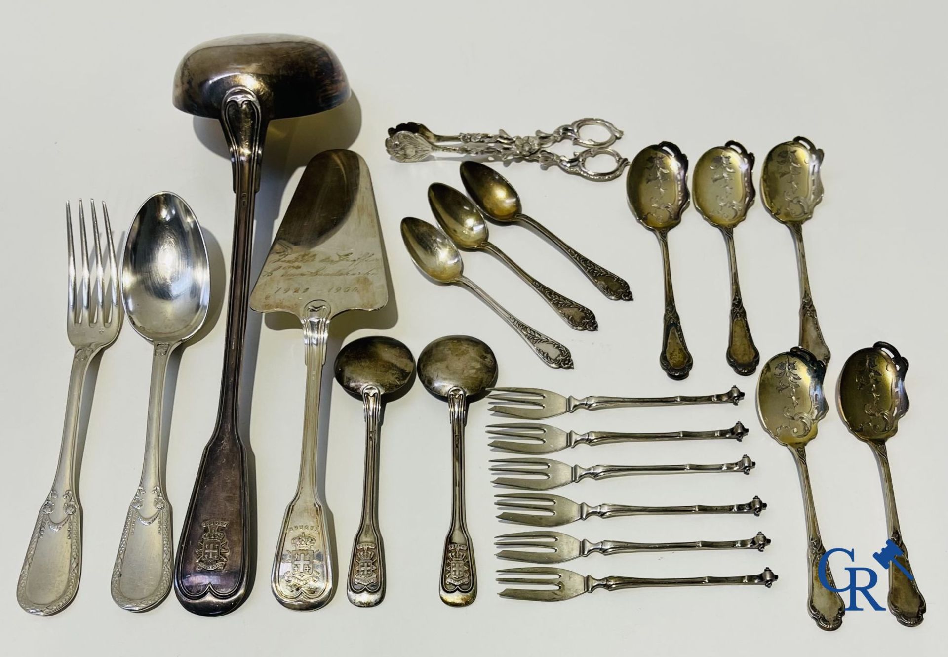 Silver: A lot of silver cutlery, a cake scoop and others including Delheid. - Bild 2 aus 5