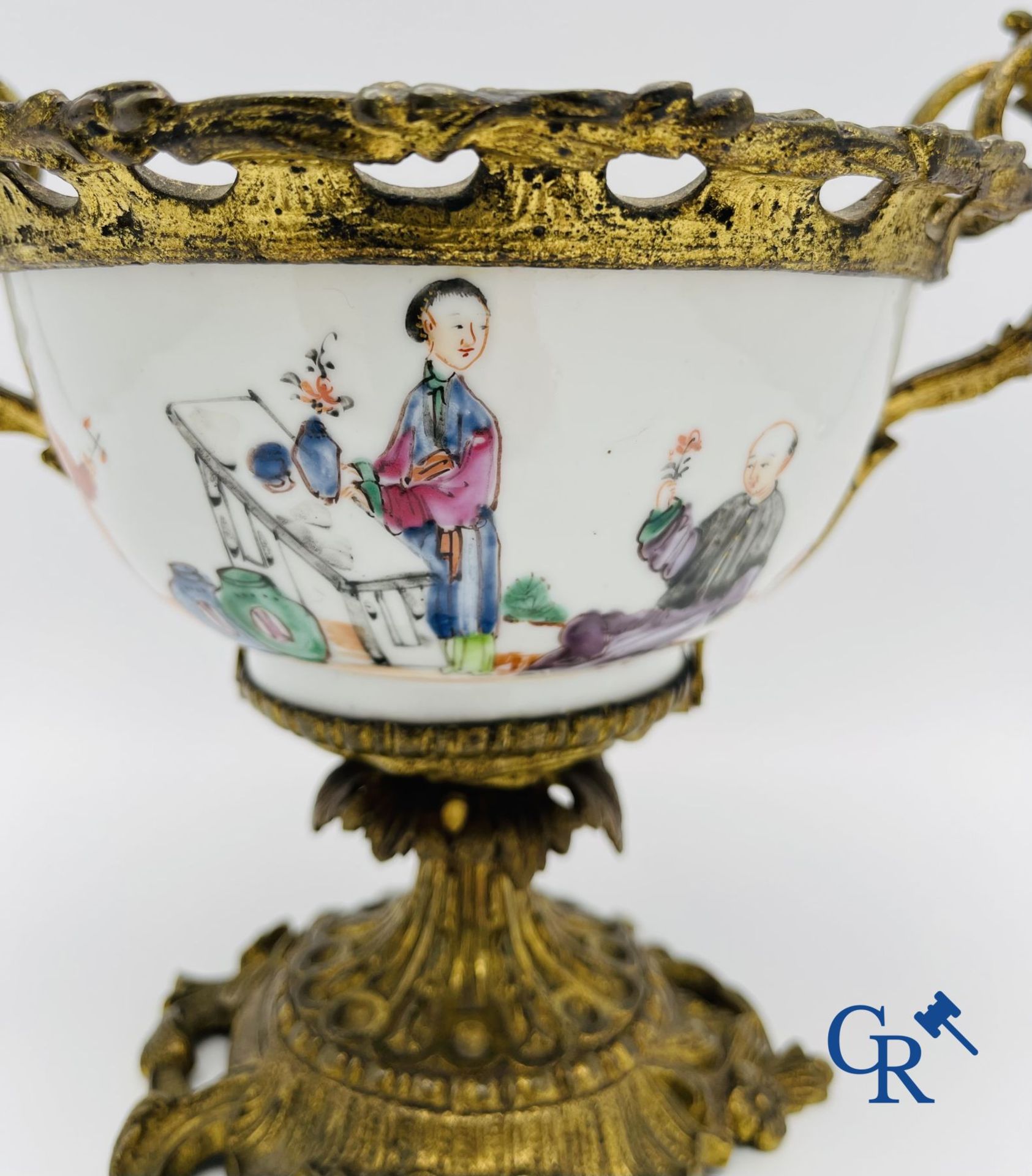 Chinese porcelain: An 18th century gilt-bronze mounted bowl in Chinese export porcelain. - Image 2 of 13