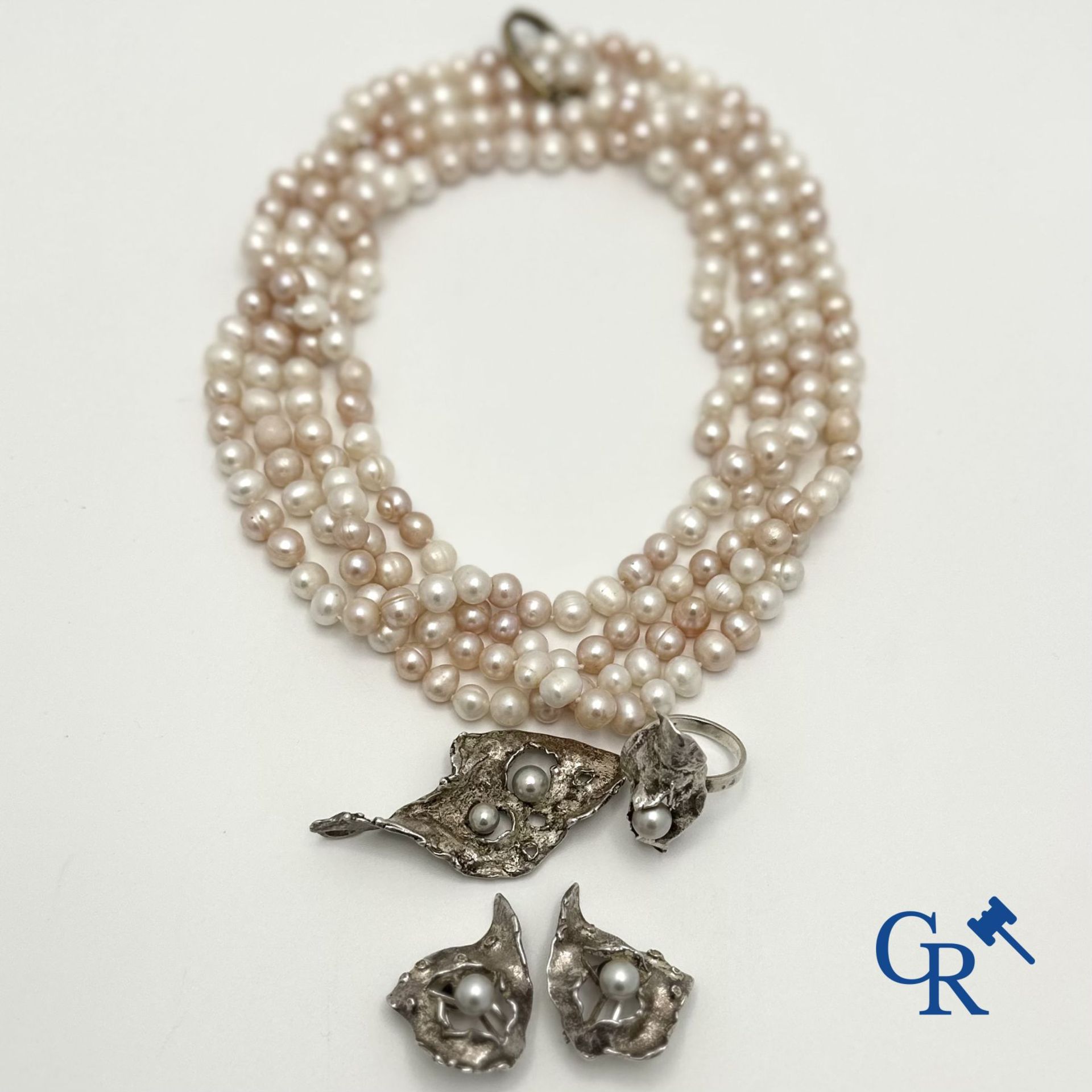 Jewellery: Lot consisting of a necklace in pearls and an ensemble in silver (925°/00) - Bild 2 aus 4