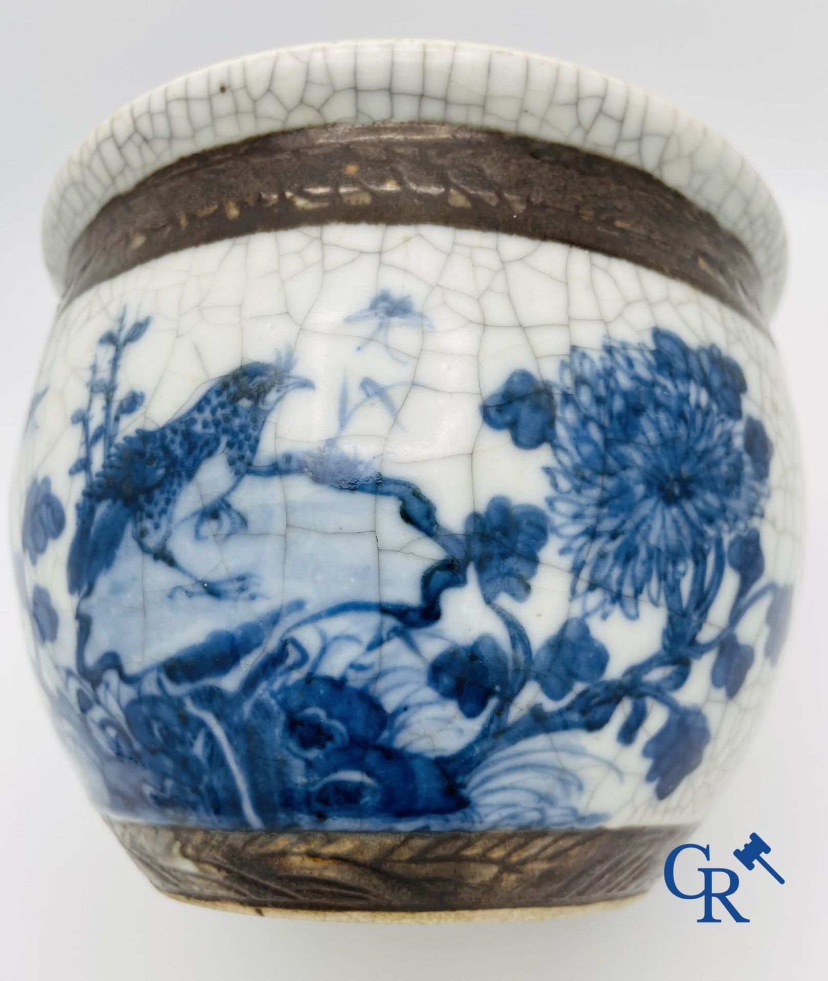 Chinese porcelain: Chinese blue and white bowl, Nanking. 19th century. - Bild 6 aus 9