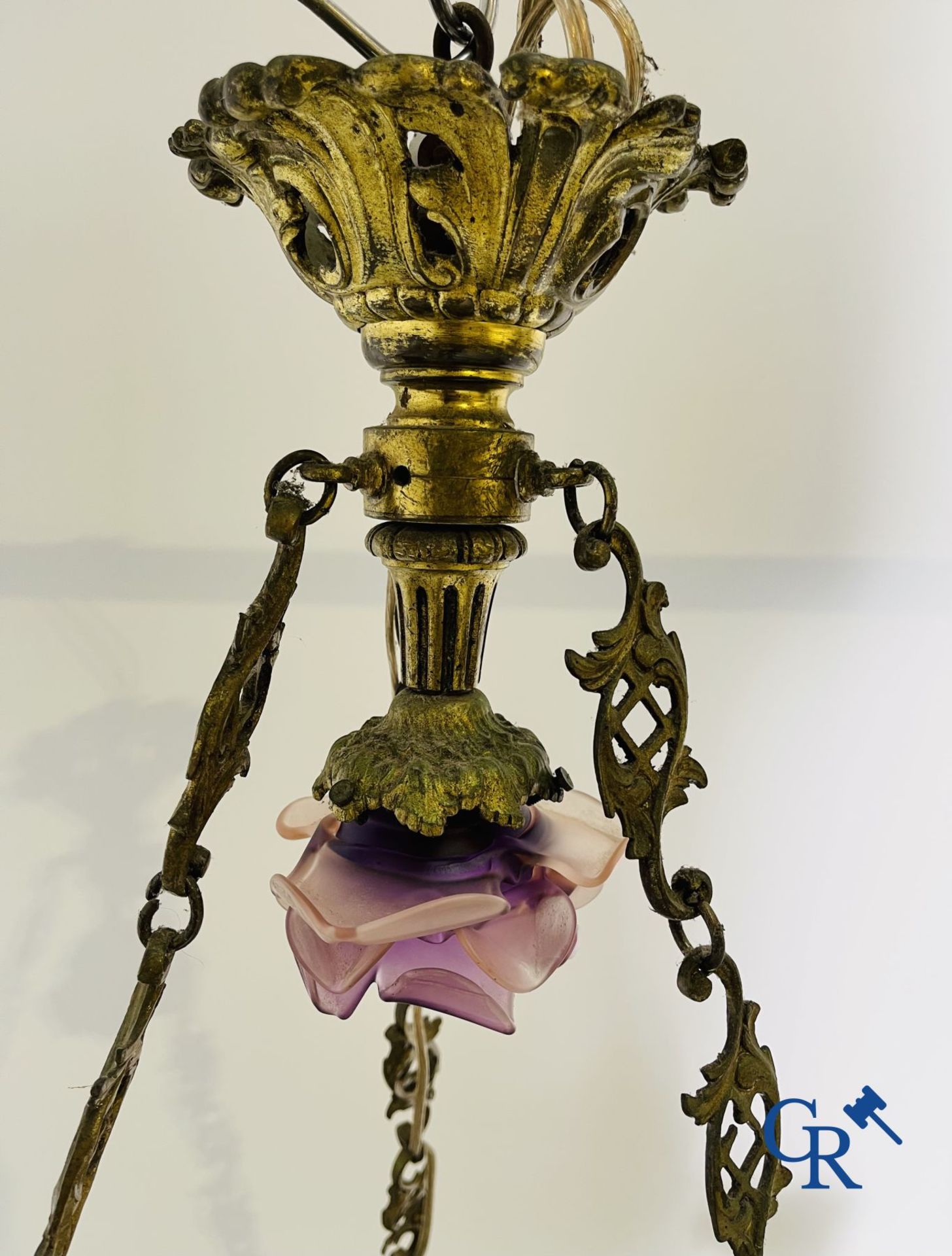 Chandelier: Belle époque chandelier in bronze and coloured glass. - Bild 5 aus 5