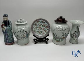 Lot of Chinese porcelain.