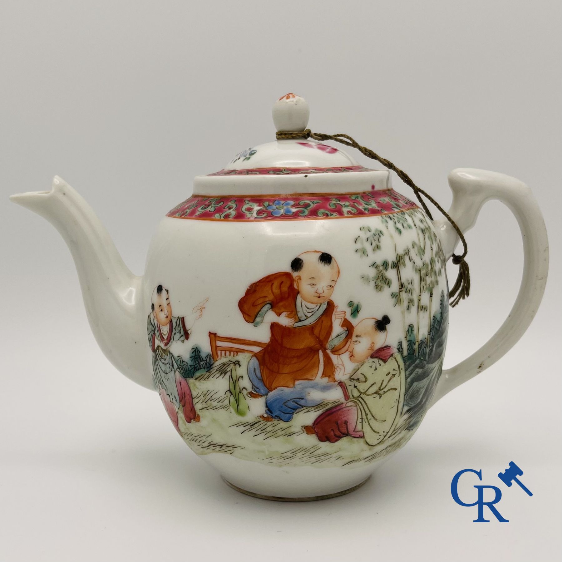 Asian Art: Chinese teapot in famille rose porcelain with a decor of  playing children.